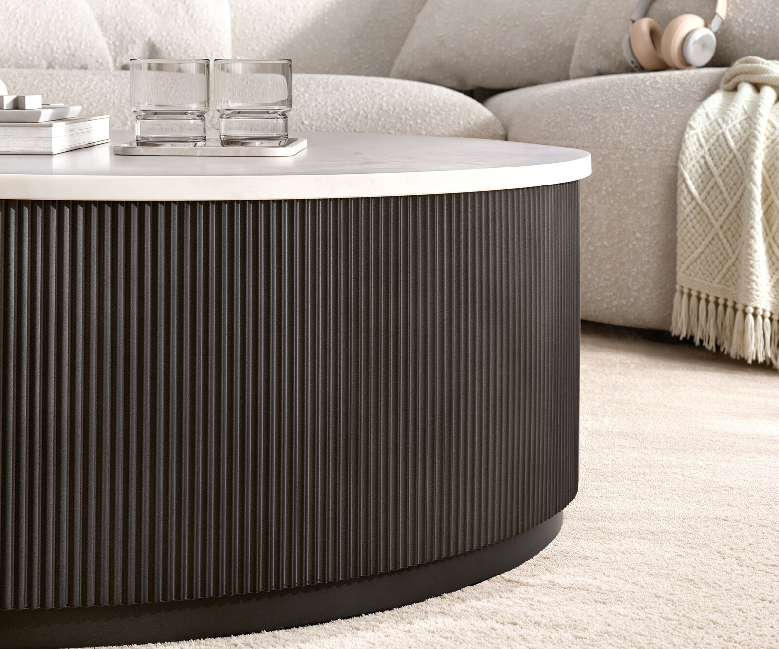 Масичка за кафе Fiorano 90x90 cm мрамор бял метал сребърен фюжън покритие 2