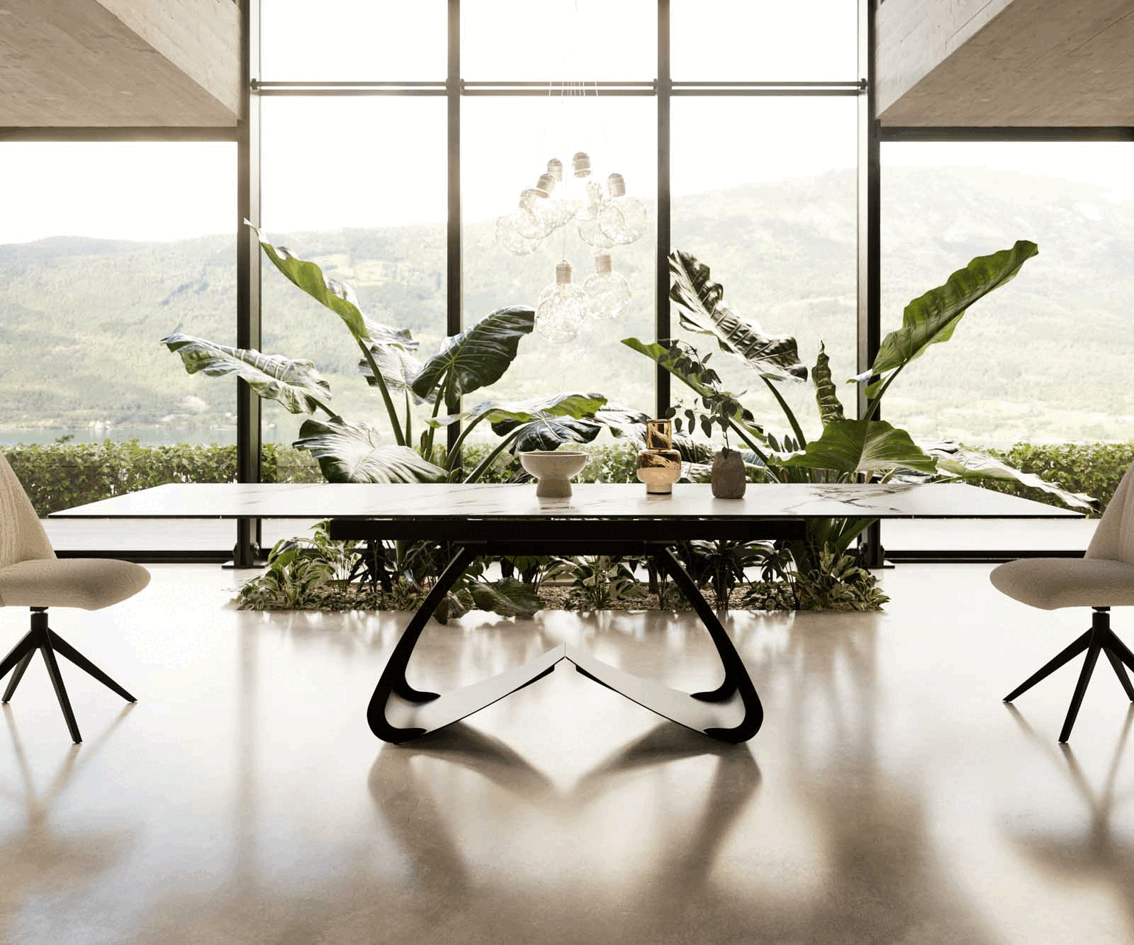 Разтегателна трапезна маса Edge 200-300x100 см Керамика Calacatta Luxe Бял-Злато-Сив W-образна основа Черен 1
