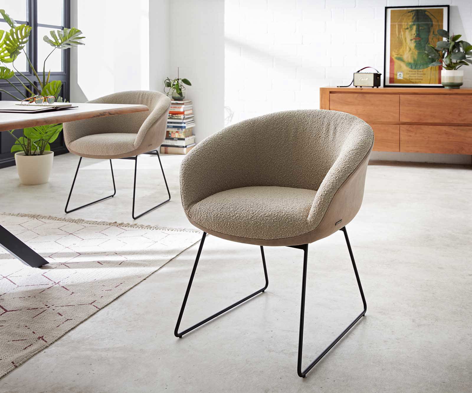 Трапезен стол с подлакътници Комбинация дамаски Сиво-Кафяв Извити крака Черен Покет пружина Vinka-Flex Трапезен стол с подлакътници Комбинация дамаски Сиво-Кафяв Извити крака Черен Покет пружина Vinka-Flex