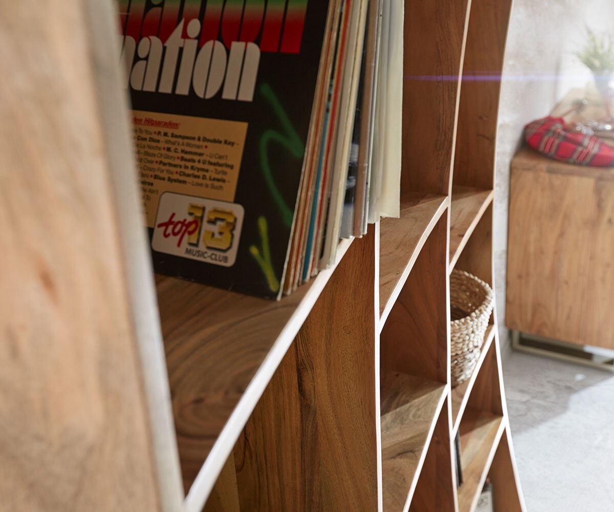 Стоящ рафт Live-Edge 120 cm акация естествен ляв 4