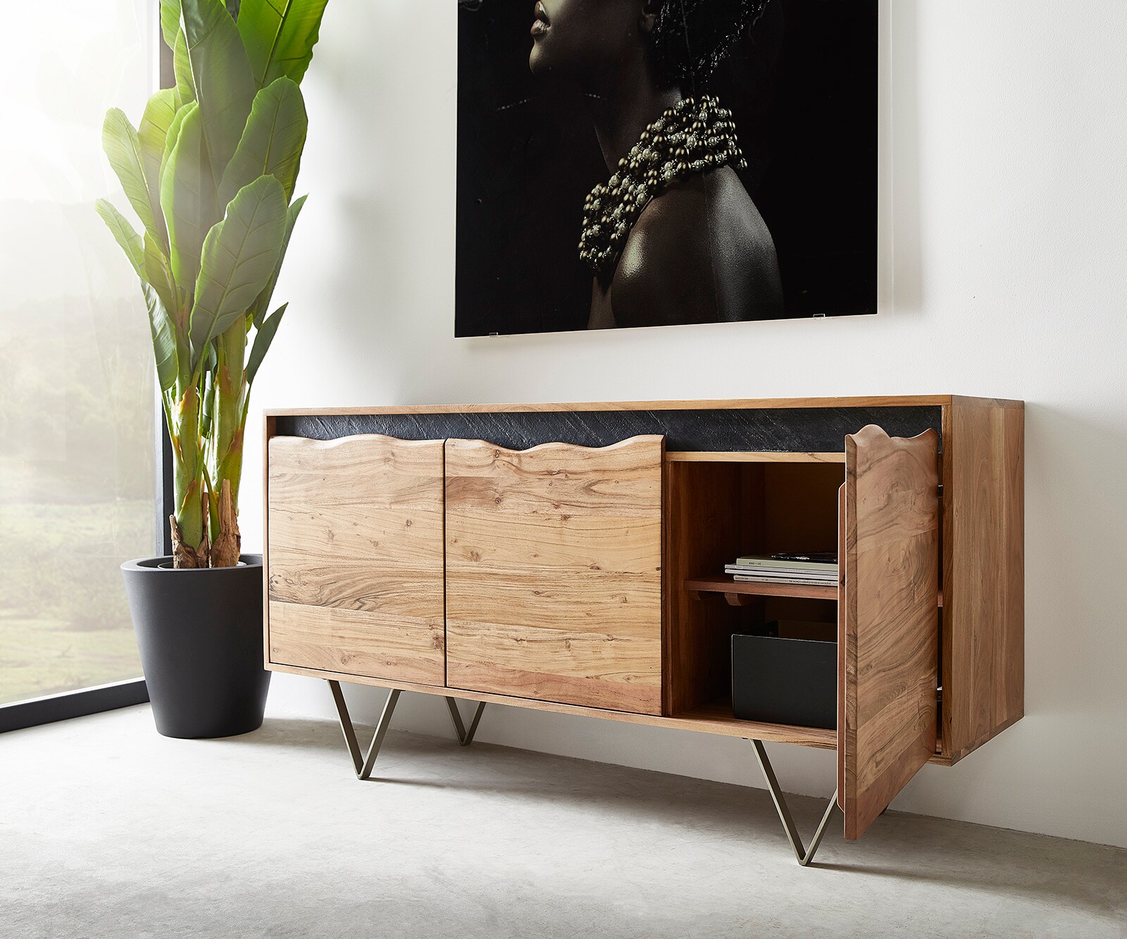 Бюфет 147x45 cm, акация с 3 врати и естествен гръб  4