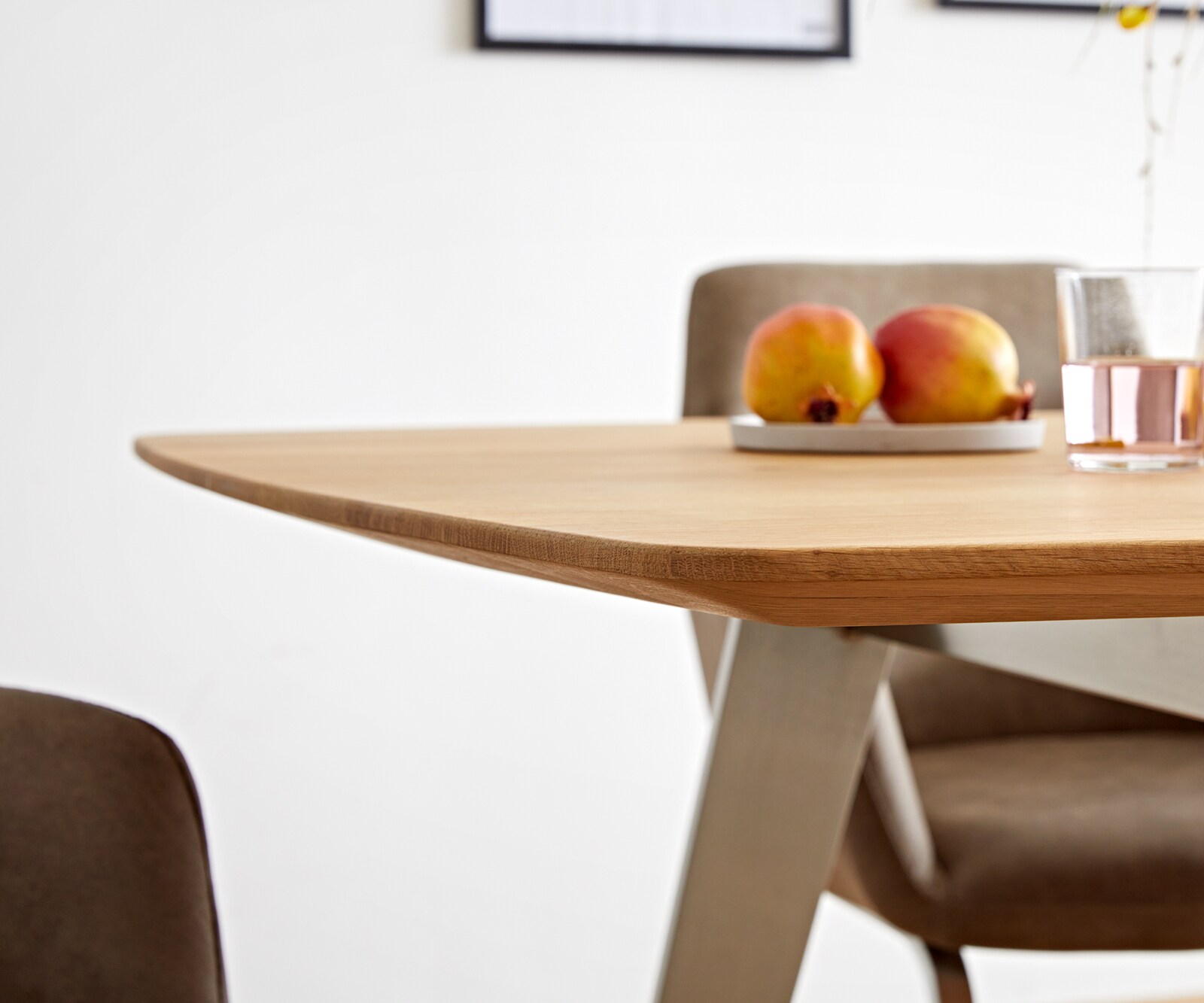 Маса Boot 200x100 Дъб Натурал Неръждаема стомана под ъгъл Швейцарски ръб Edge 4