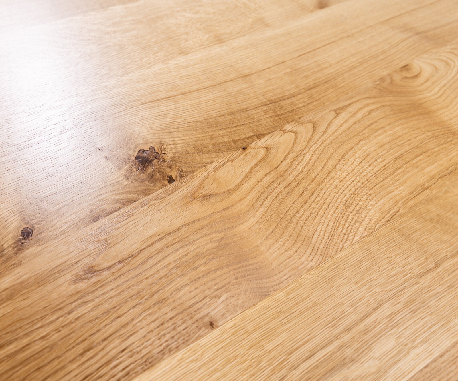 Масичка за кафе Edge Oval 140x75 cm естествен дъб кръгъл ръб Sarity матирана неръждаема стомана 3