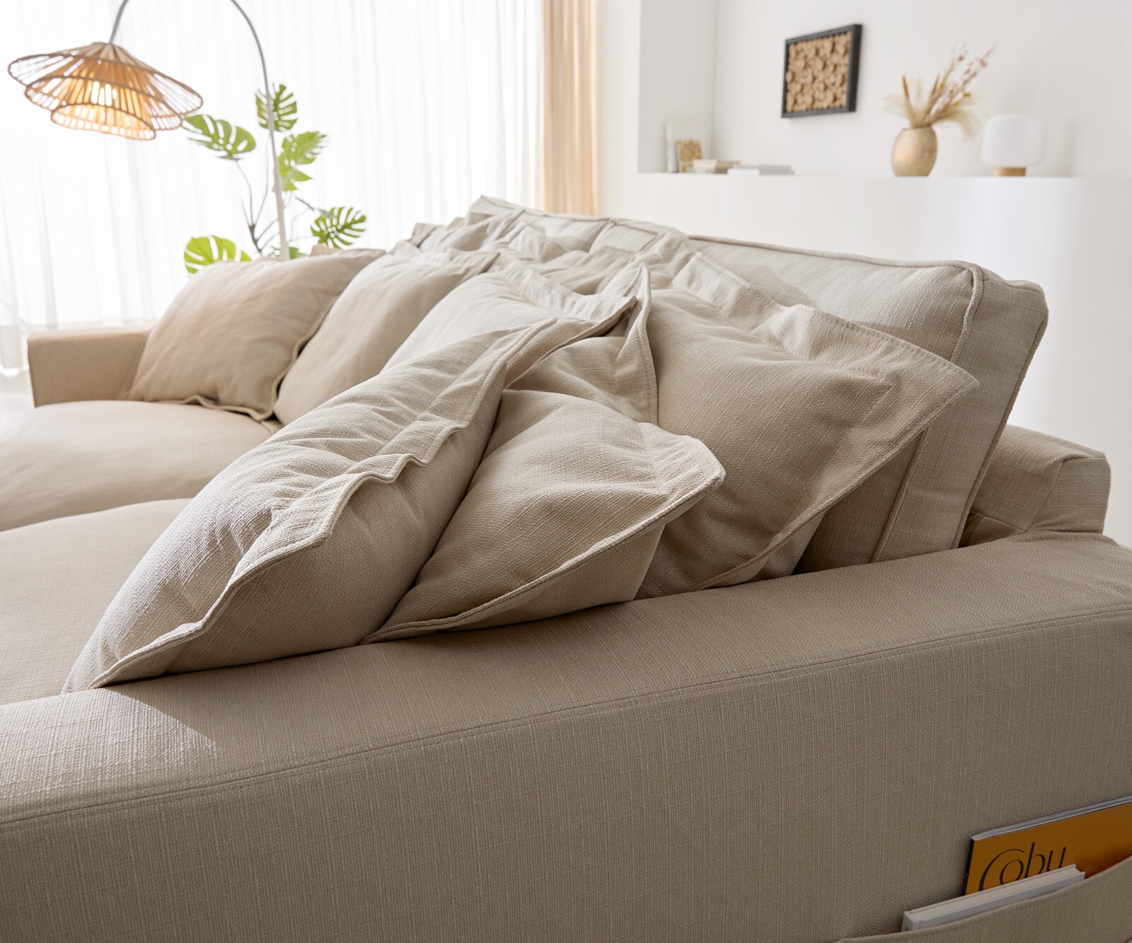 Тапициран диван 240x145 cm цвят слонова кост с възглавница Noelia 6