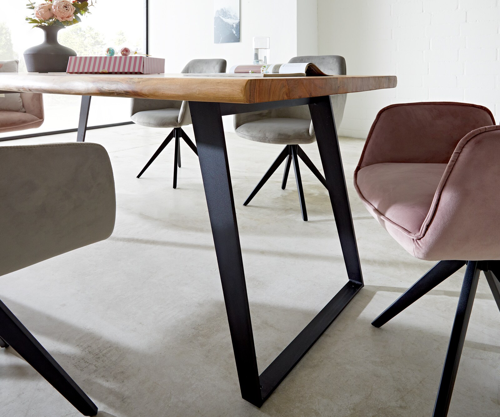 Маса 200x100 XL Акация Натурал Метал под ъгъл Edge 5 Маса 200x100 XL Акация Натурал Метал под ъгъл Edge 5