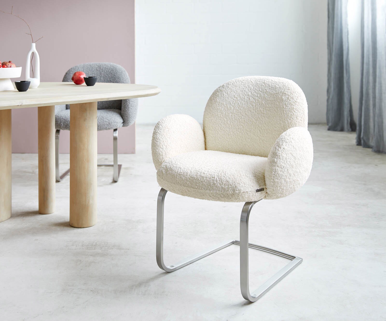 Люлеещ стол с подлакътници Букле Бял Конзолен крак плосък Неръждаема стомана Покет пружина Nube-Flex