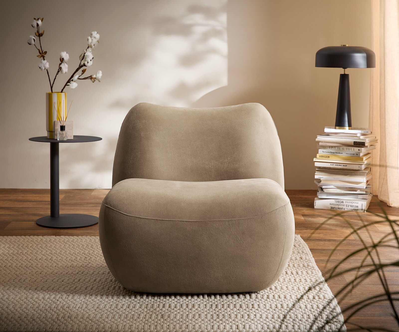 Стол за отдих Zena 75x85 cm микрофибър бежов реколта 1