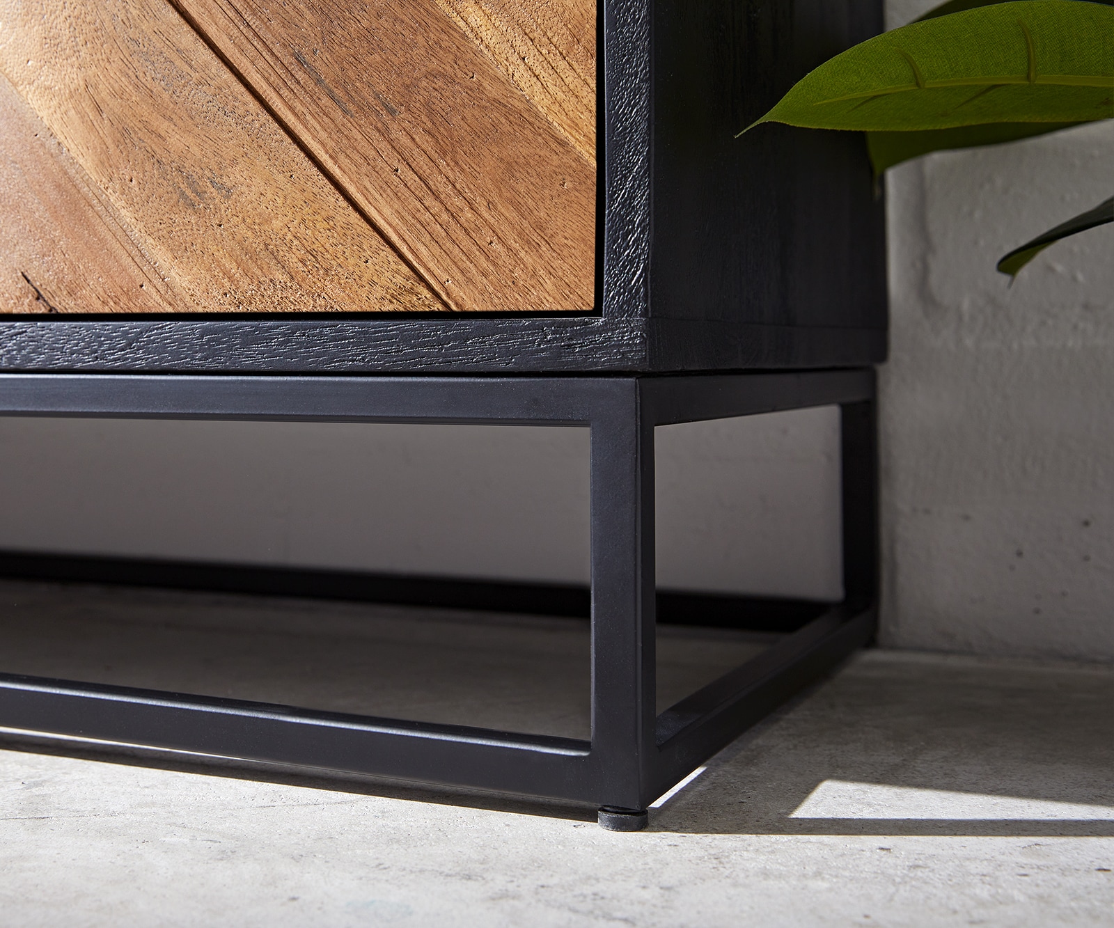 Бюфет 145 cm Манго Тик 2 Врати 3 Чекмеджета Famke 6 Бюфет 145 cm Манго Тик 2 Врати 3 Чекмеджета Famke 6