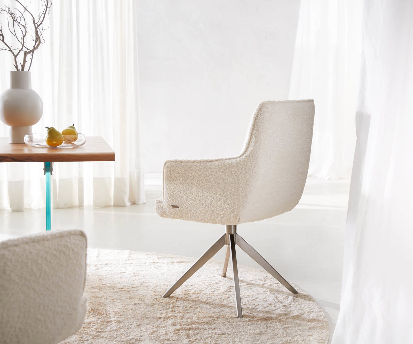 Врътящ се стол с подлакътници Букле Бял Конус крак плосък Неръждаема стомана 360° въртящ се Покет пружина Heira-Flex 4 Врътящ се стол с подлакътници Букле Бял Конус крак плосък Неръждаема стомана 360° въртящ се Покет пружина Heira-Flex 4