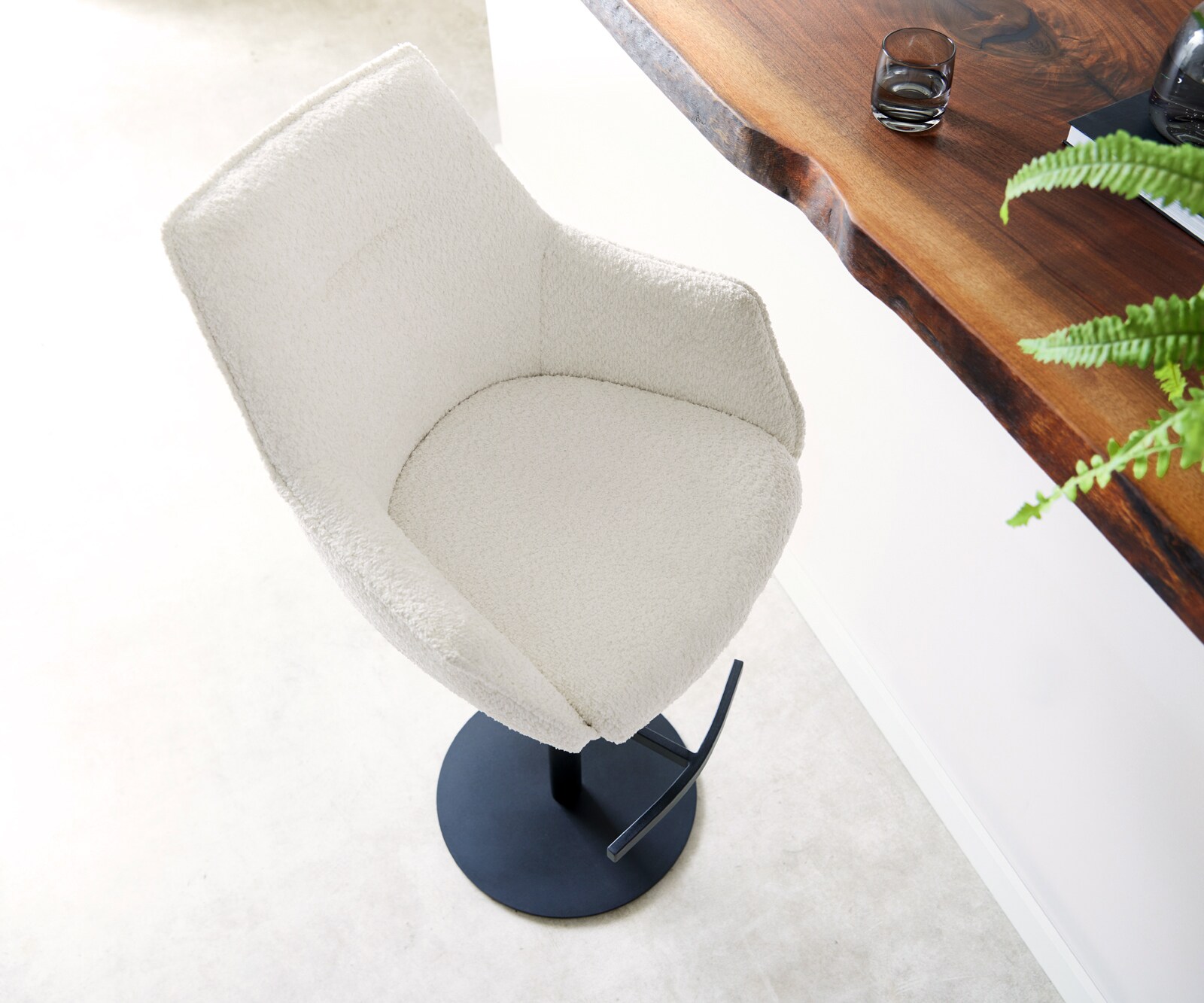 Бар стол Букле Бял Въртяща се основа с регулируема височина Метал Черни Покет пружина Alja-Flex 4