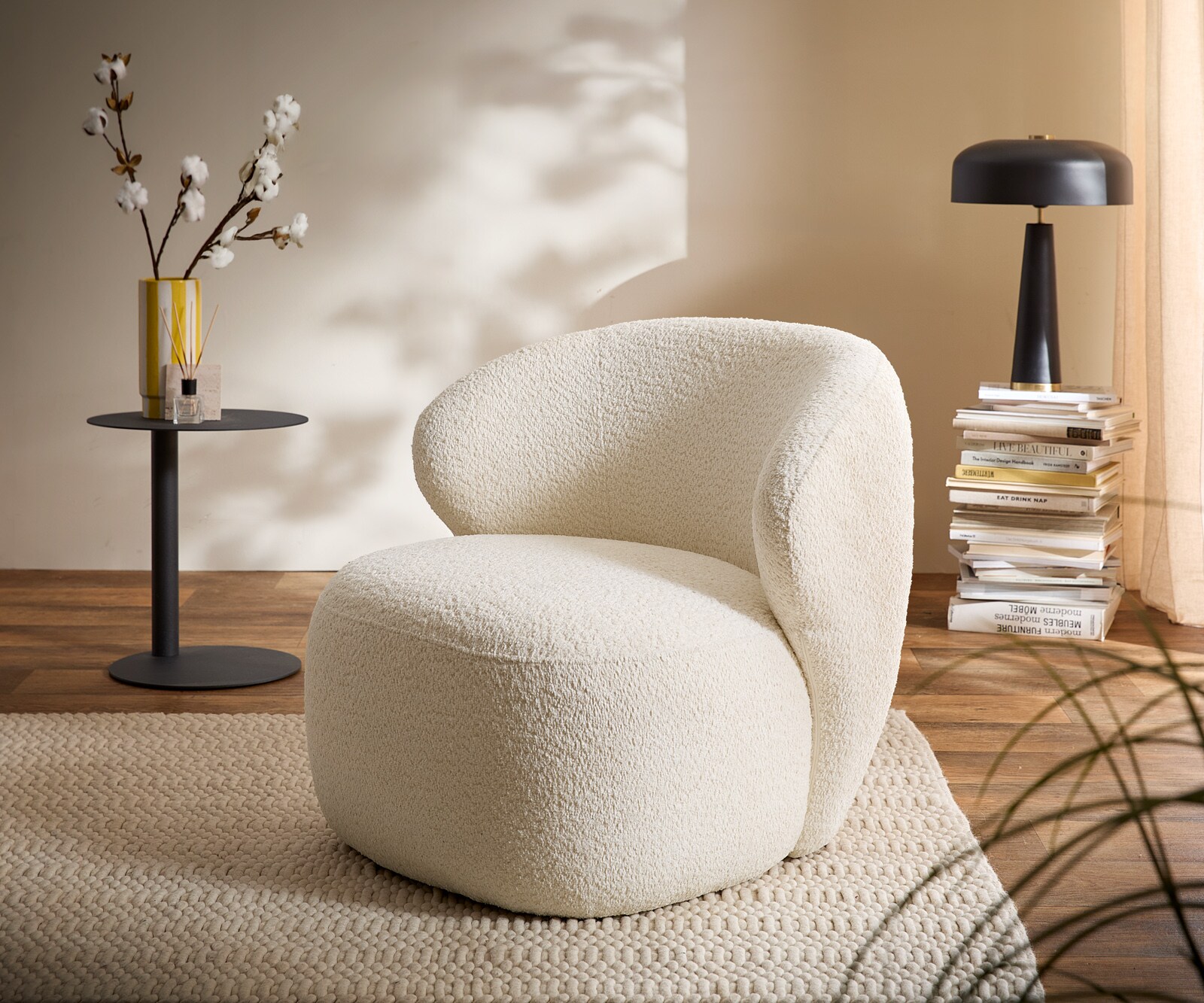 Стол за отдих Pulo 80x80 cm bouclé бял