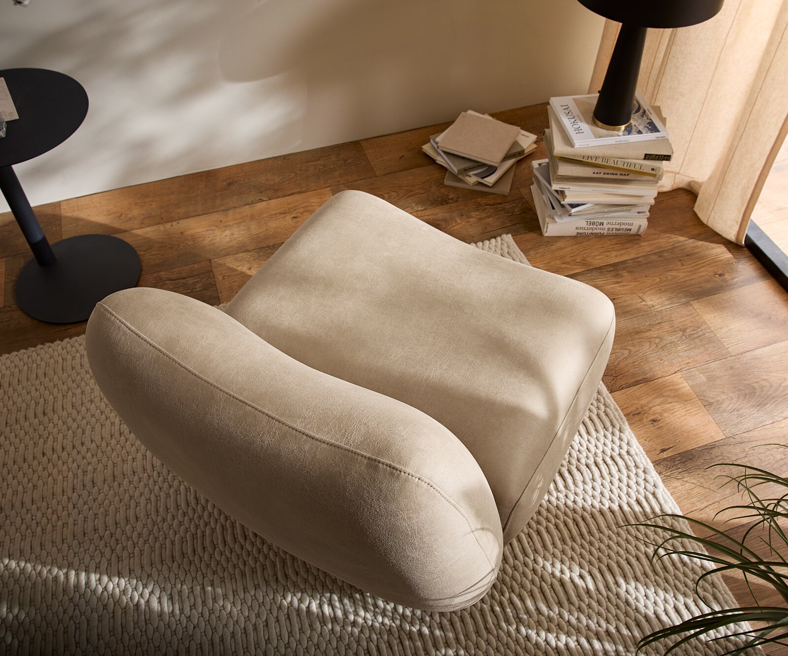 Стол за отдих Zena 75x85 cm микрофибър бежов реколта 3