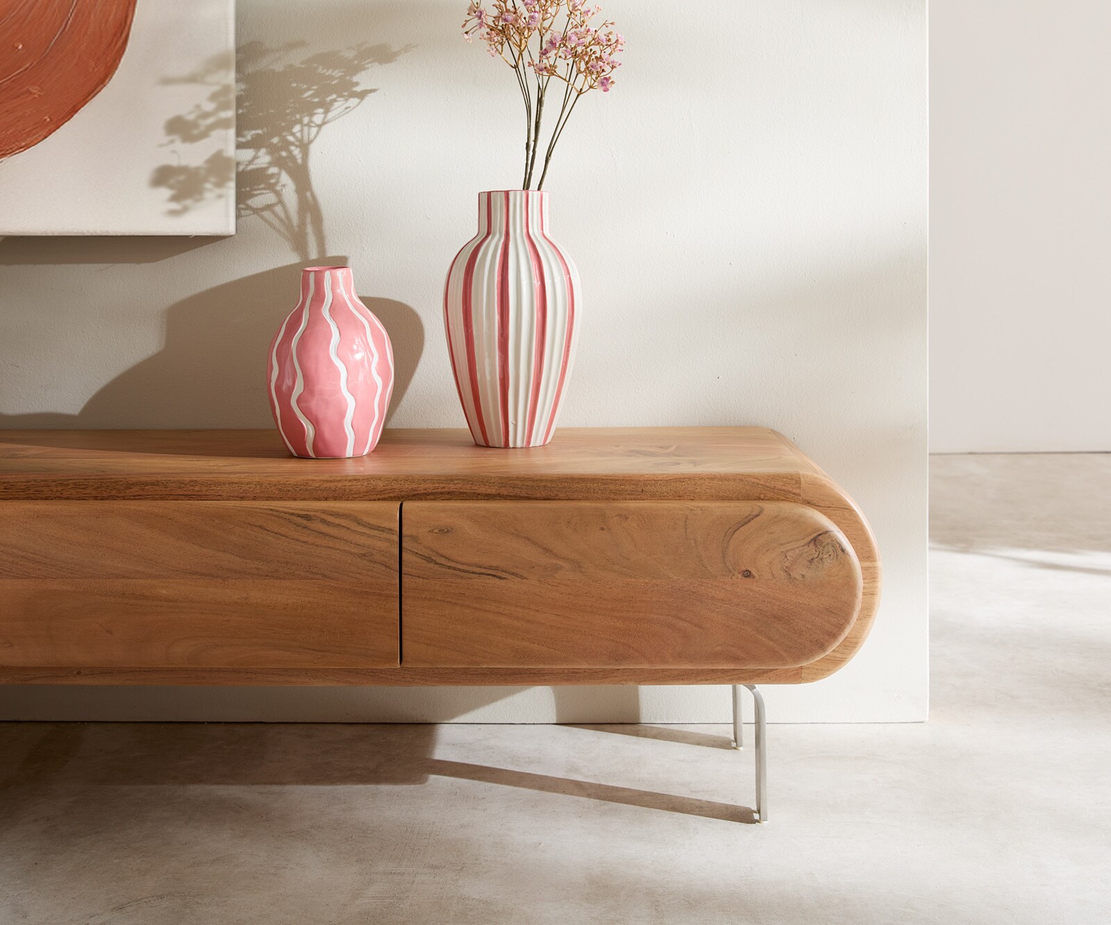 Нисък шкаф Sohara 175 см естествена акация 4 вратички L-фут сребро 4