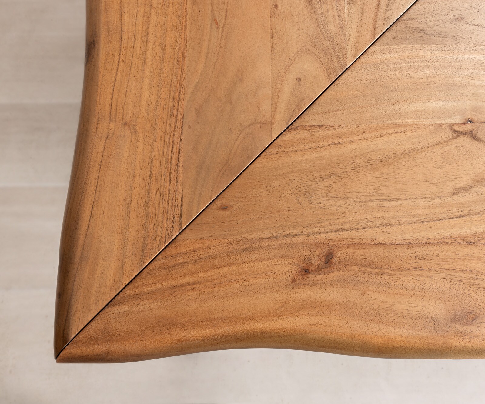 Бюро Live-Edge 170x170 естествена акациева рамка сребърен дървесен ръб 8