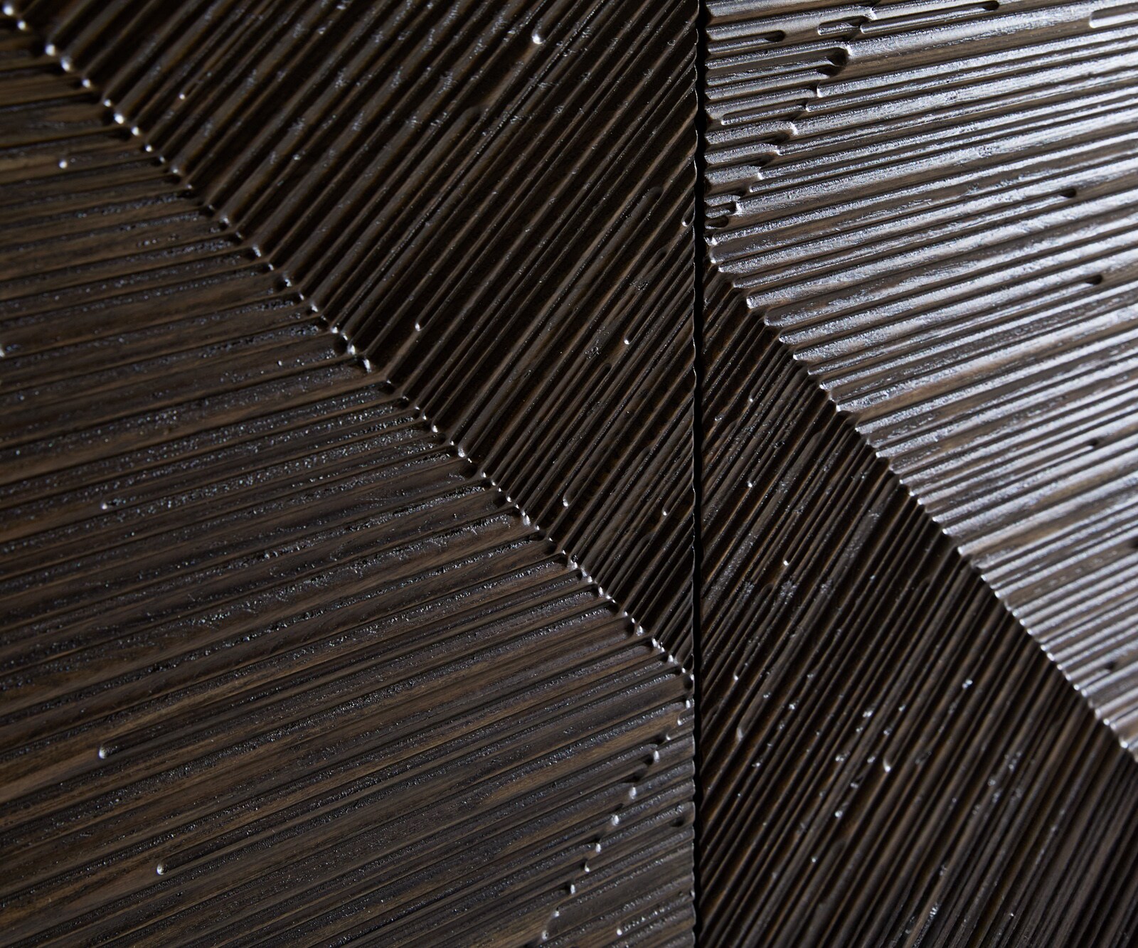 Шкаф Tereos 200 cm тъмнокафяв ясен 3D ефект 4 вратички метален бегач черен 2