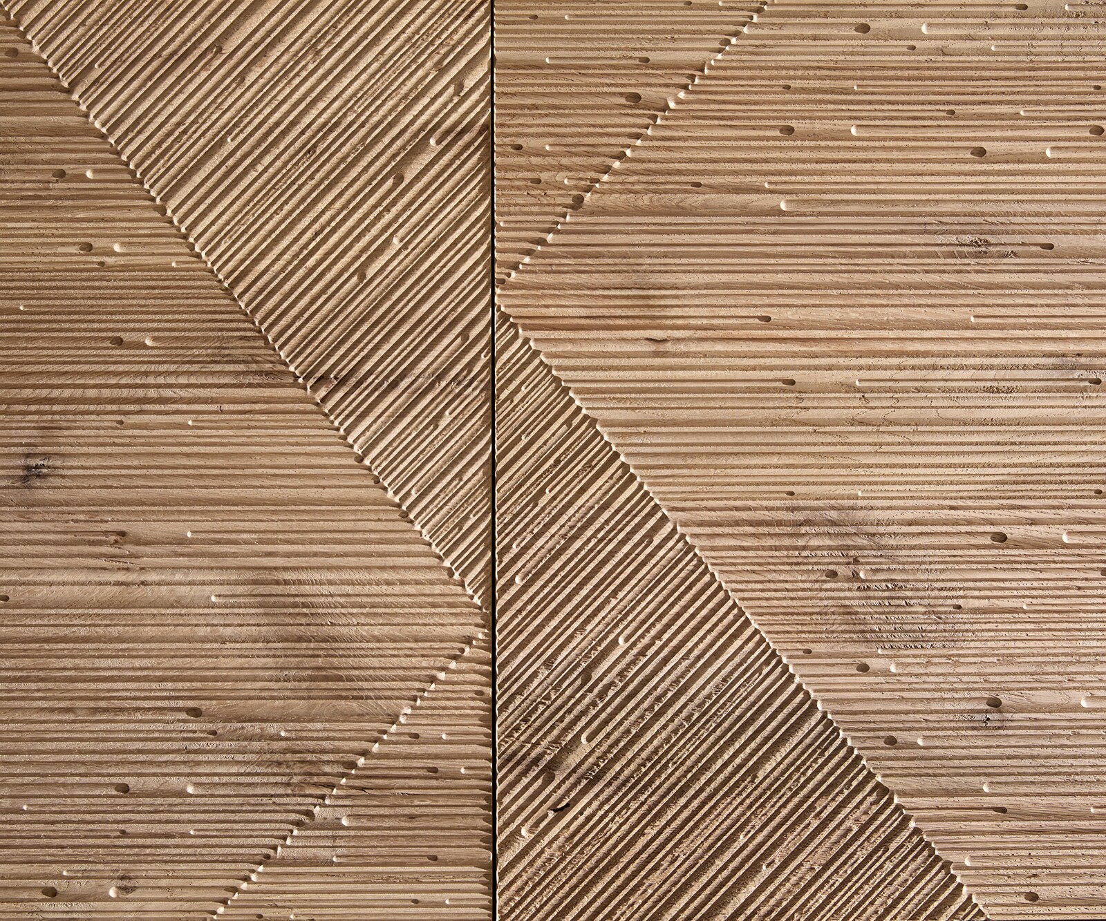 Шкаф Tereos 200 cm естествен дъб 3D ефект 4 вратички метален бегач черен 3