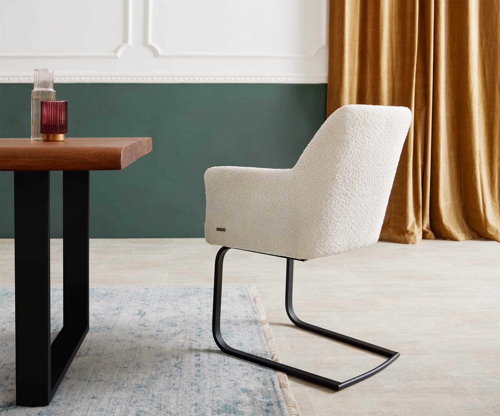 Люлеещ стол с подлакътници Букле Бял Конзолен крак плосък Черен Покет пружина Xana-Flex 4 Люлеещ стол с подлакътници Букле Бял Конзолен крак плосък Черен Покет пружина Xana-Flex 4