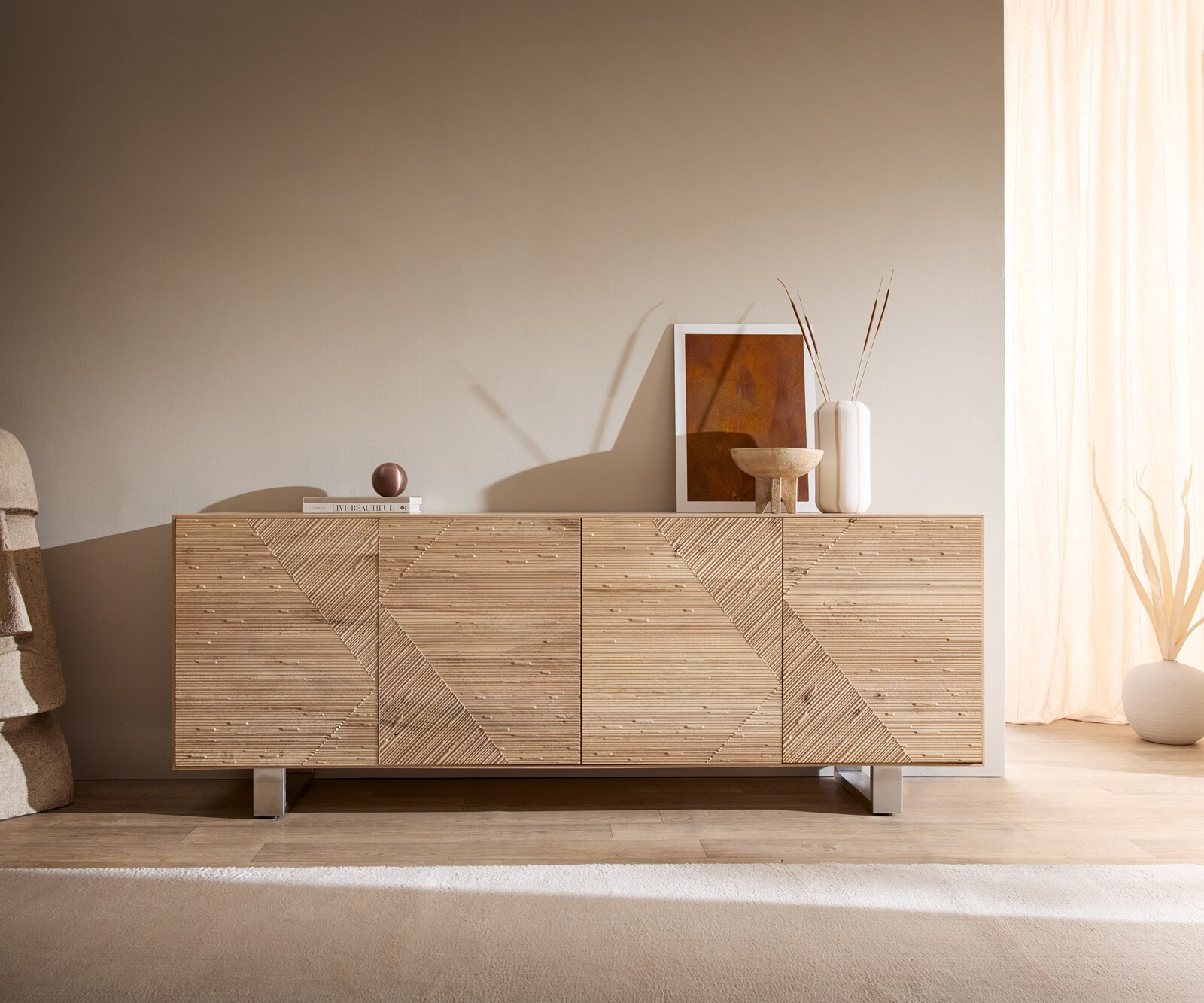 Шкаф Tereos 200 cm естествен дъб 3D ефект 4 вратички с бягаща линия от матирана неръждаема стомана 3