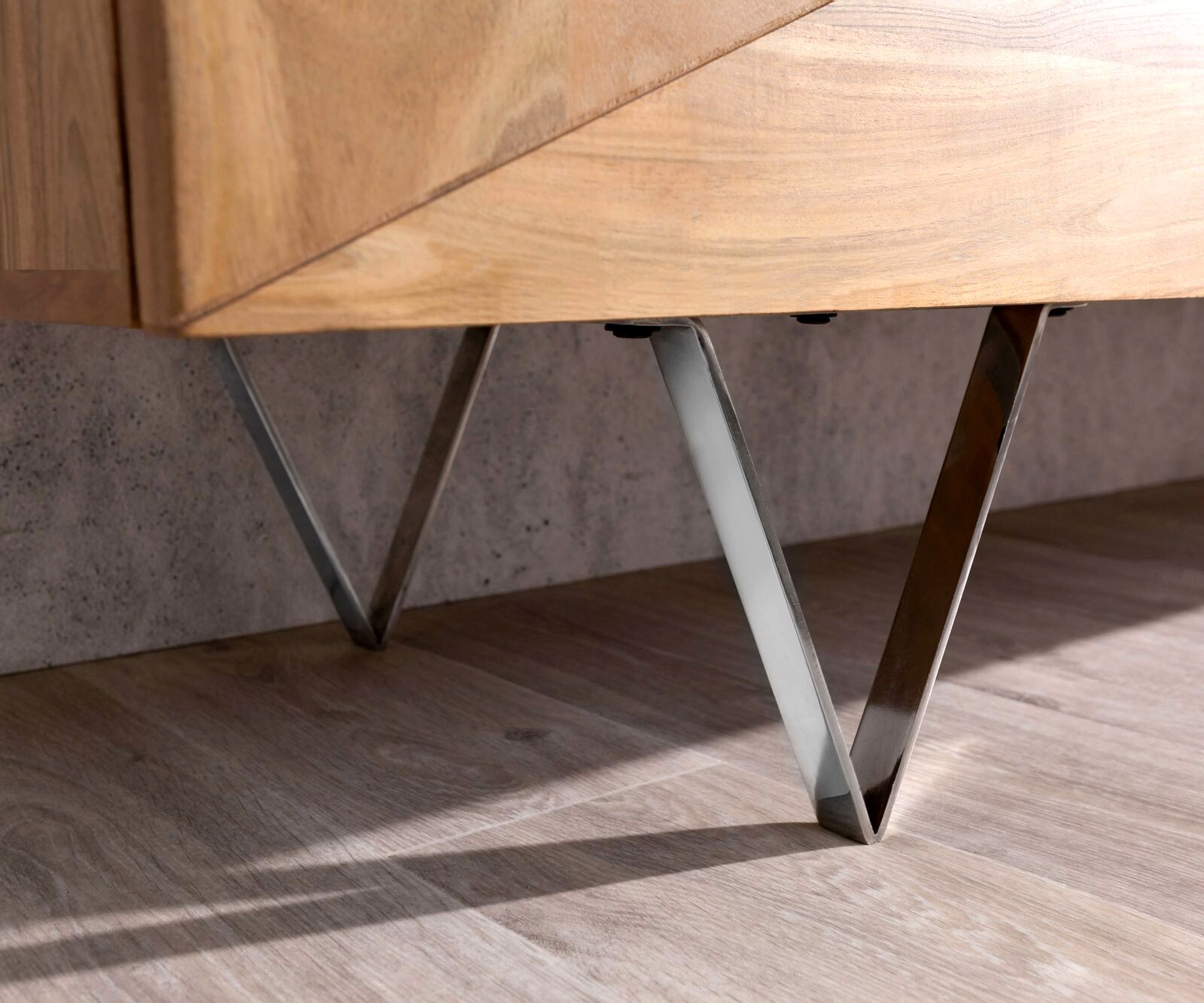 Дизайнерски бюфет Wyatt 175 cm 3D изглед центриран естествена акация неръждаема стомана 3