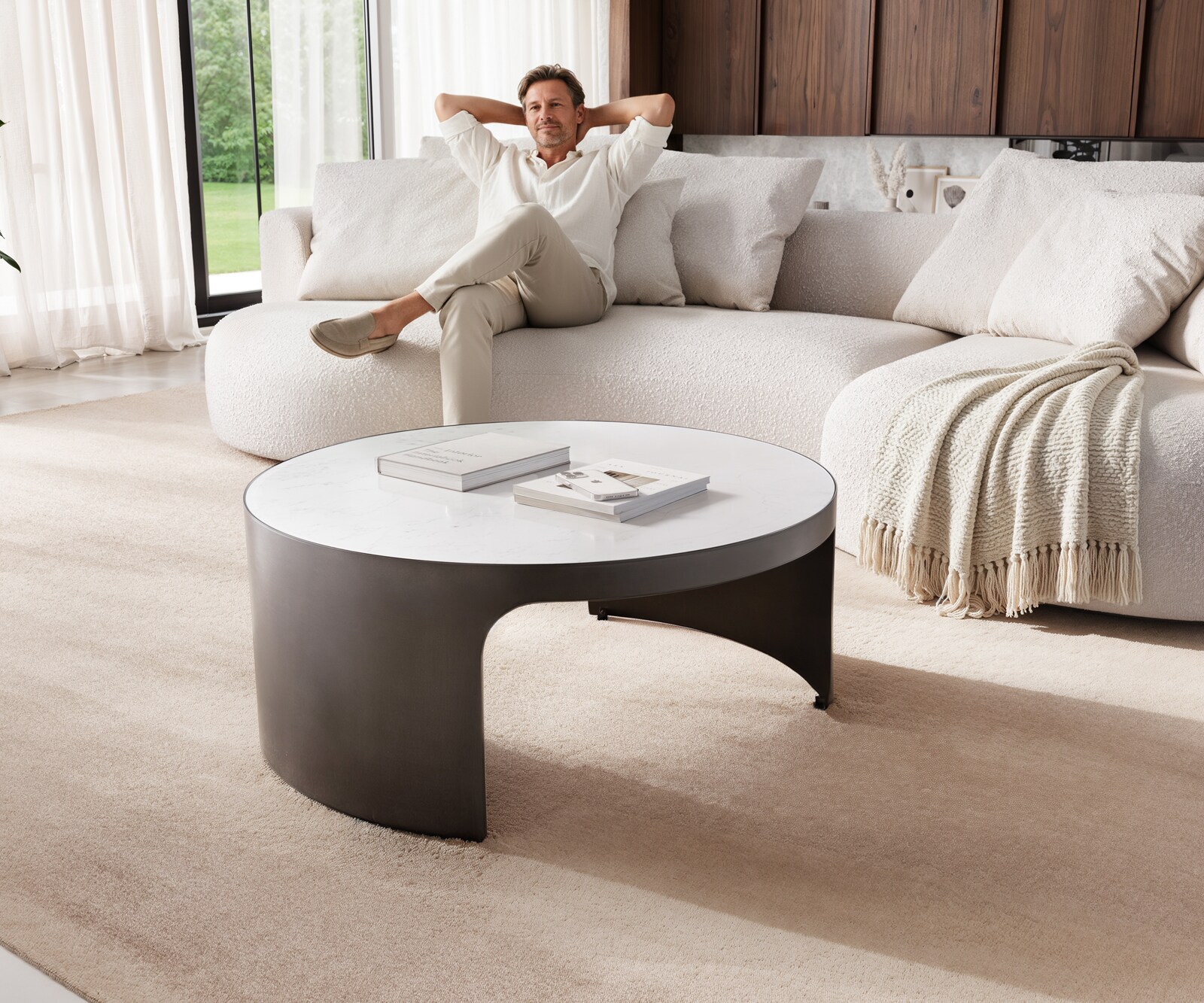 Масичка за кафе Alerio 90x90 cm Мрамор Бял Метал Черен Антик