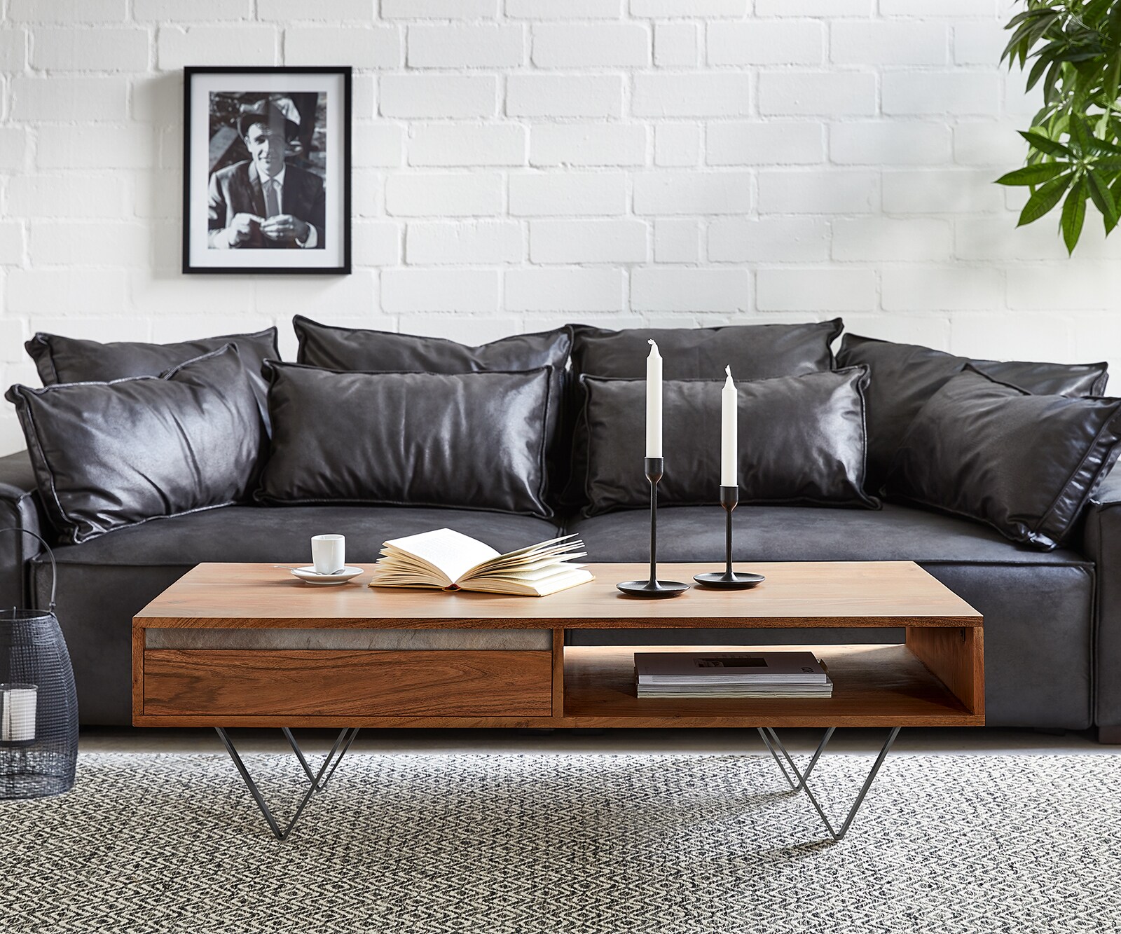 Холна маса Stonegrace 115x60 см, Масив акация в кафяво, 1 чекмедже, 1 отделение, V-образни черни крачета 1