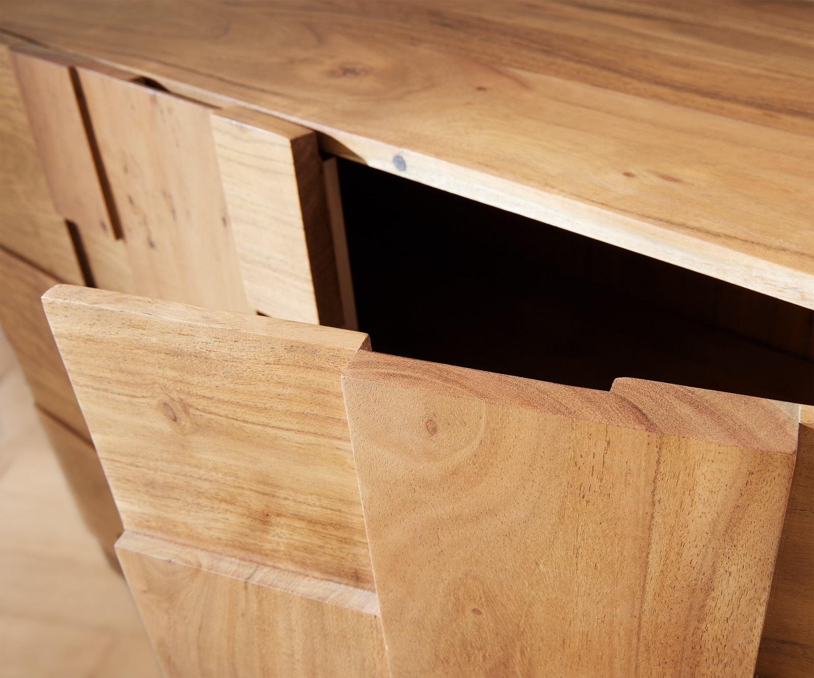 Бюфет 145 cm Акация Натурал винкелКрак Неръждаема стомана Puzzle 3 Бюфет 145 cm Акация Натурал винкелКрак Неръждаема стомана Puzzle 3