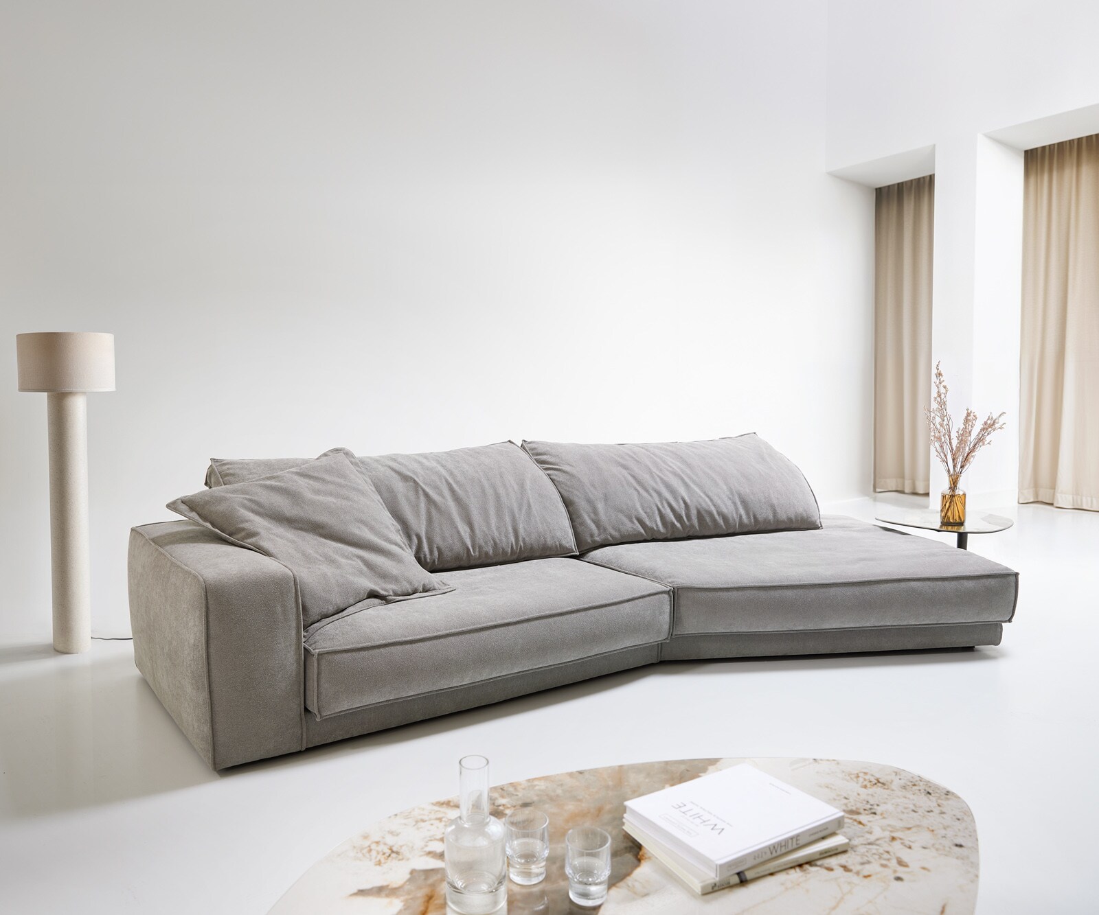 Голям диван Snoosh 400x150 cm текстурирана тъкан меко сиво Recamiere дясно