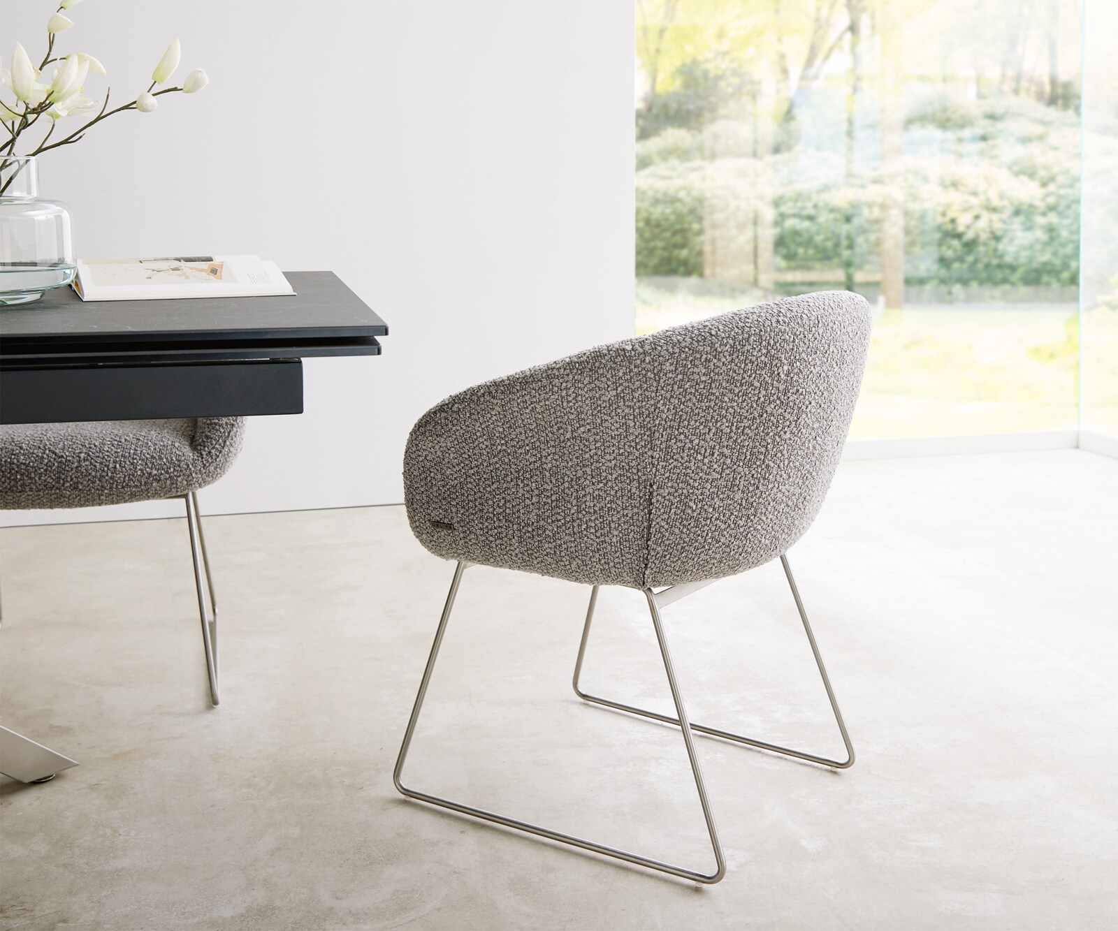 Трапезен стол с подлакътници Букле СребристСив Извити крака Неръждаема стомана Покет пружина Vinka-Flex 5