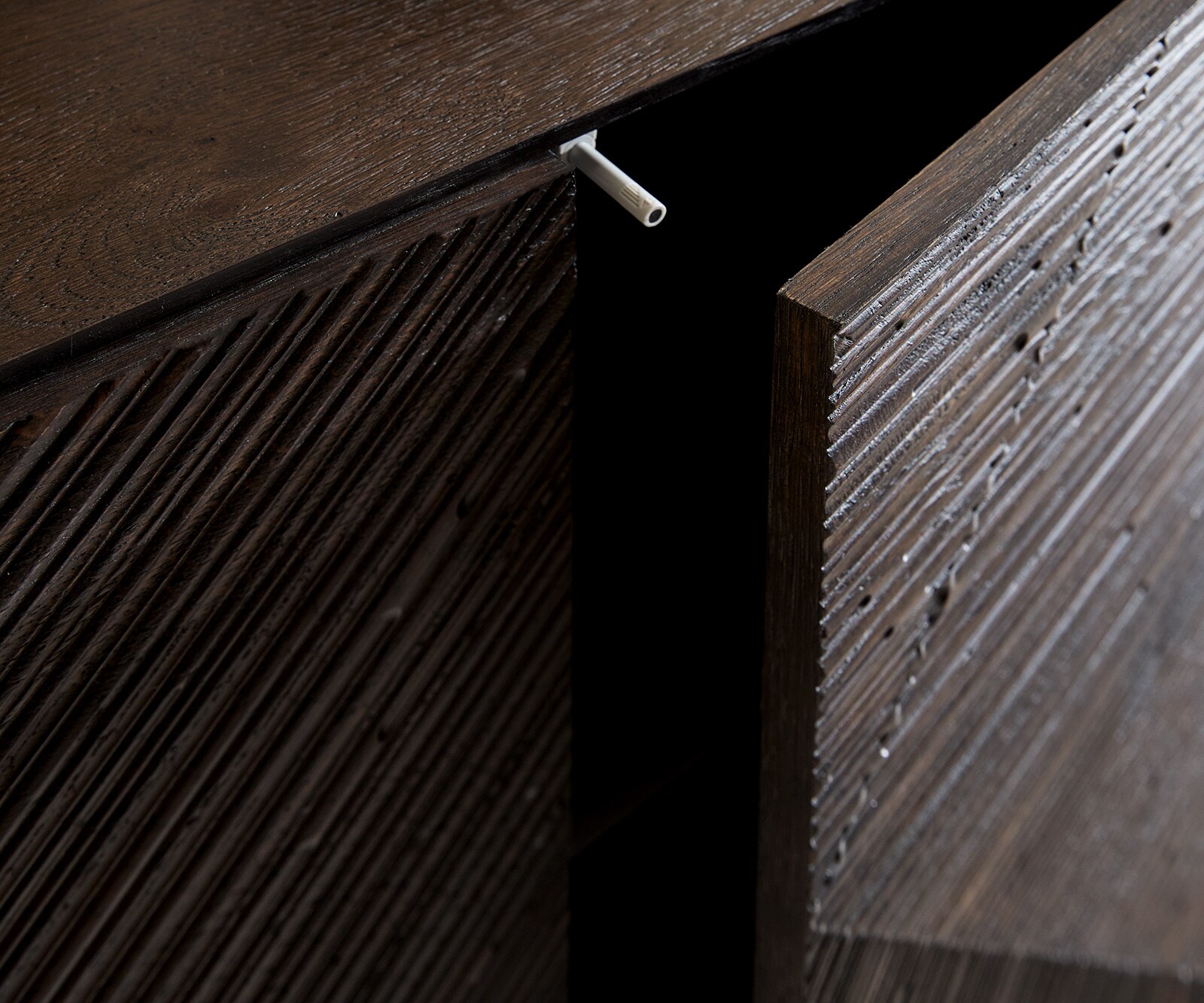 Шкаф Tereos 200 cm тъмнокафяв ясен 3D ефект 4 вратички метален бегач черен 5