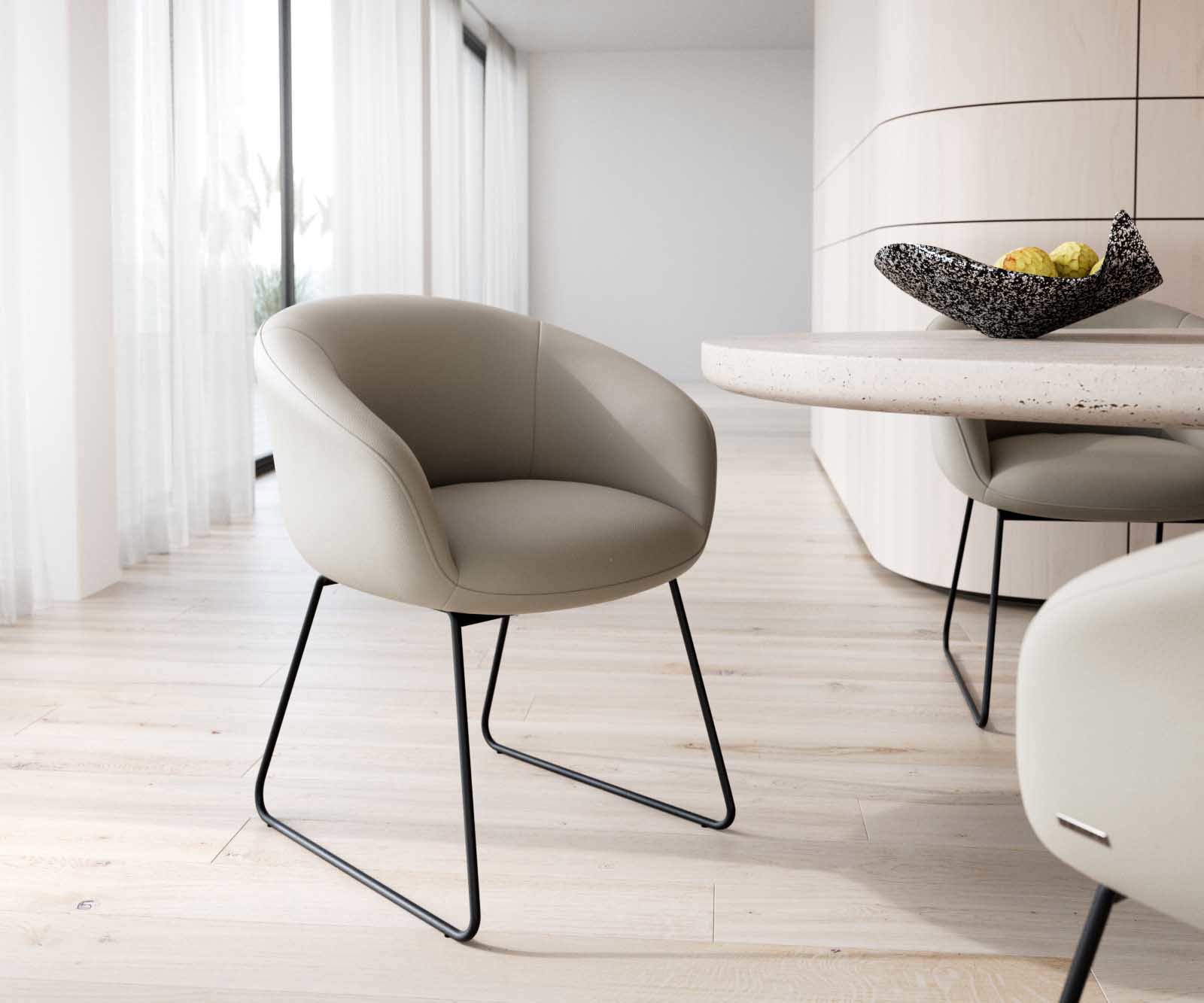 Трапезен стол с подлакътници Естествена кожа Сиво-Кафяв Извити крака Черен Покет пружина Vinka-Flex Трапезен стол с подлакътници Естествена кожа Сиво-Кафяв Извити крака Черен Покет пружина Vinka-Flex