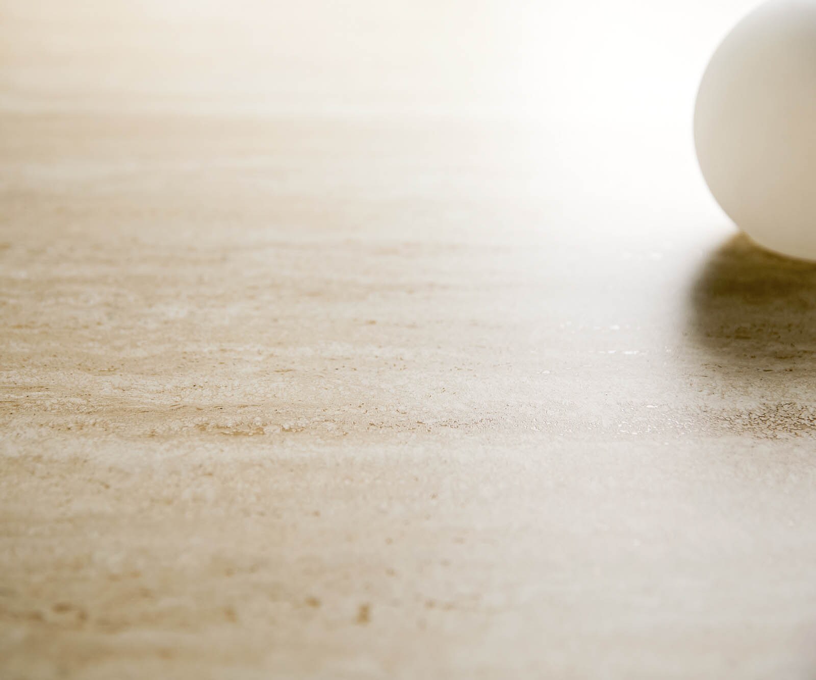 Маса 180-220x100 Keramik Travertin Натурал V-Рамка плоска стомана Черен разтегателна Edge 2