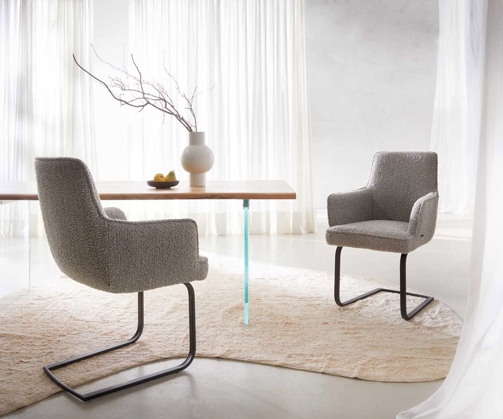 Люлеещ стол с подлакътници Букле Сребристо сив Конзолен крак плосък Черен Покет пружина Heira-Flex 5 Люлеещ стол с подлакътници Букле Сребристо сив Конзолен крак плосък Черен Покет пружина Heira-Flex 5