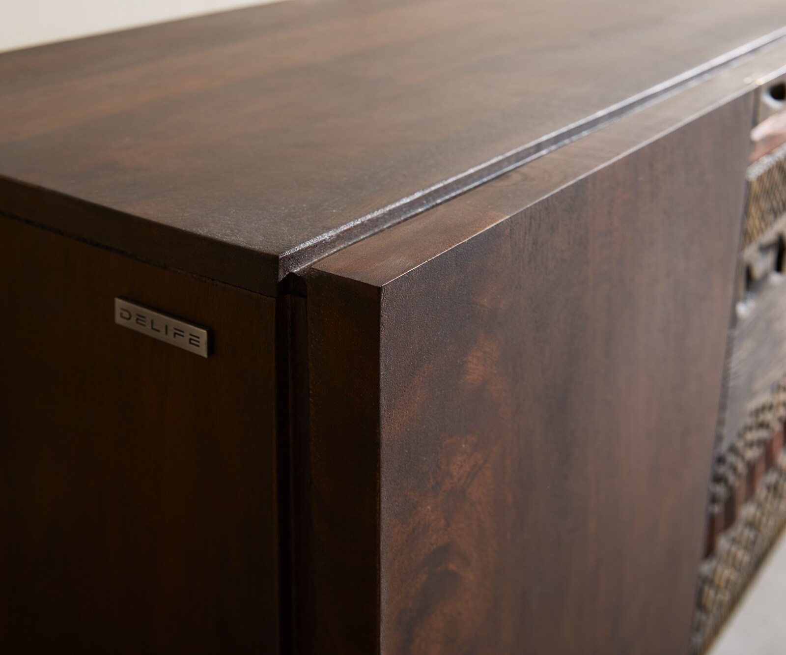 Ниска дъска Imara 200 см манго кафяво 4 вратички плаващи 4