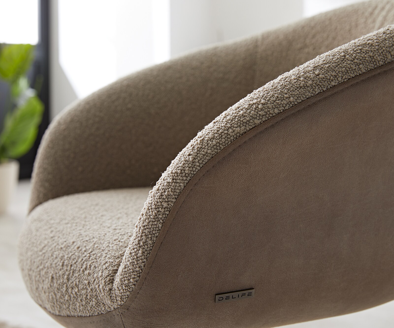 Трапезен стол с подлакътници Комбинация дамаски Сиво-Кафяв Извити крака Неръждаема стомана Покет пружина Vinka-Flex 3 Трапезен стол с подлакътници Комбинация дамаски Сиво-Кафяв Извити крака Неръждаема стомана Покет пружина Vinka-Flex 3