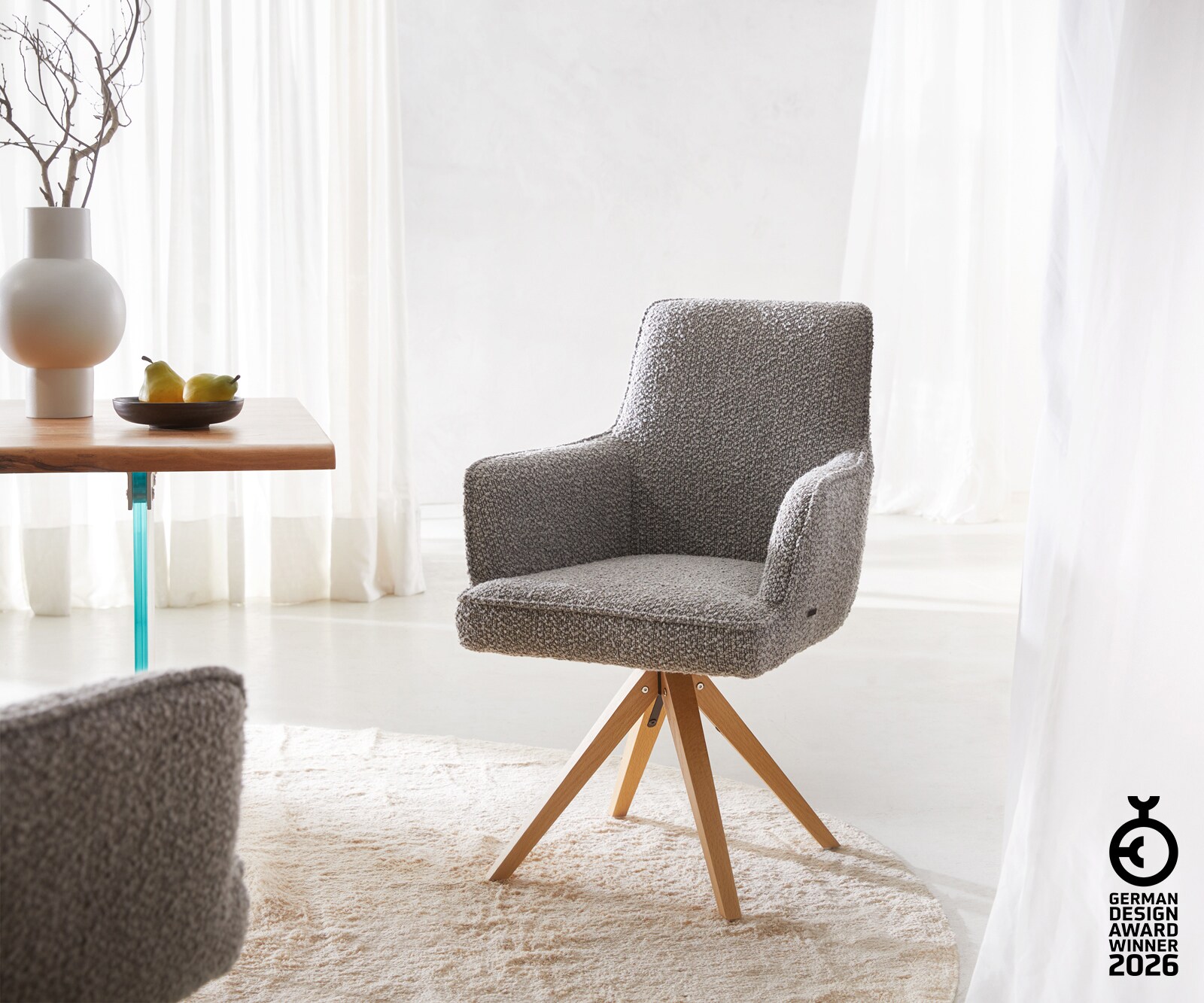 Врътящ се стол с подлакътници Букле СребристСив Дървена рамка  Натурал 180° въртящ се Покет пружина Heira-Flex