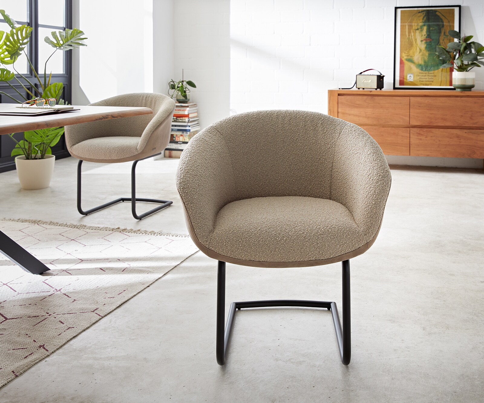 Люлеещ стол с подлакътници Микс от дамаски Сиво-Кафяв Конзолен крак кръгъл Черен Покет пружина Vinka-Flex 1 Люлеещ стол с подлакътници Микс от дамаски Сиво-Кафяв Конзолен крак кръгъл Черен Покет пружина Vinka-Flex 1