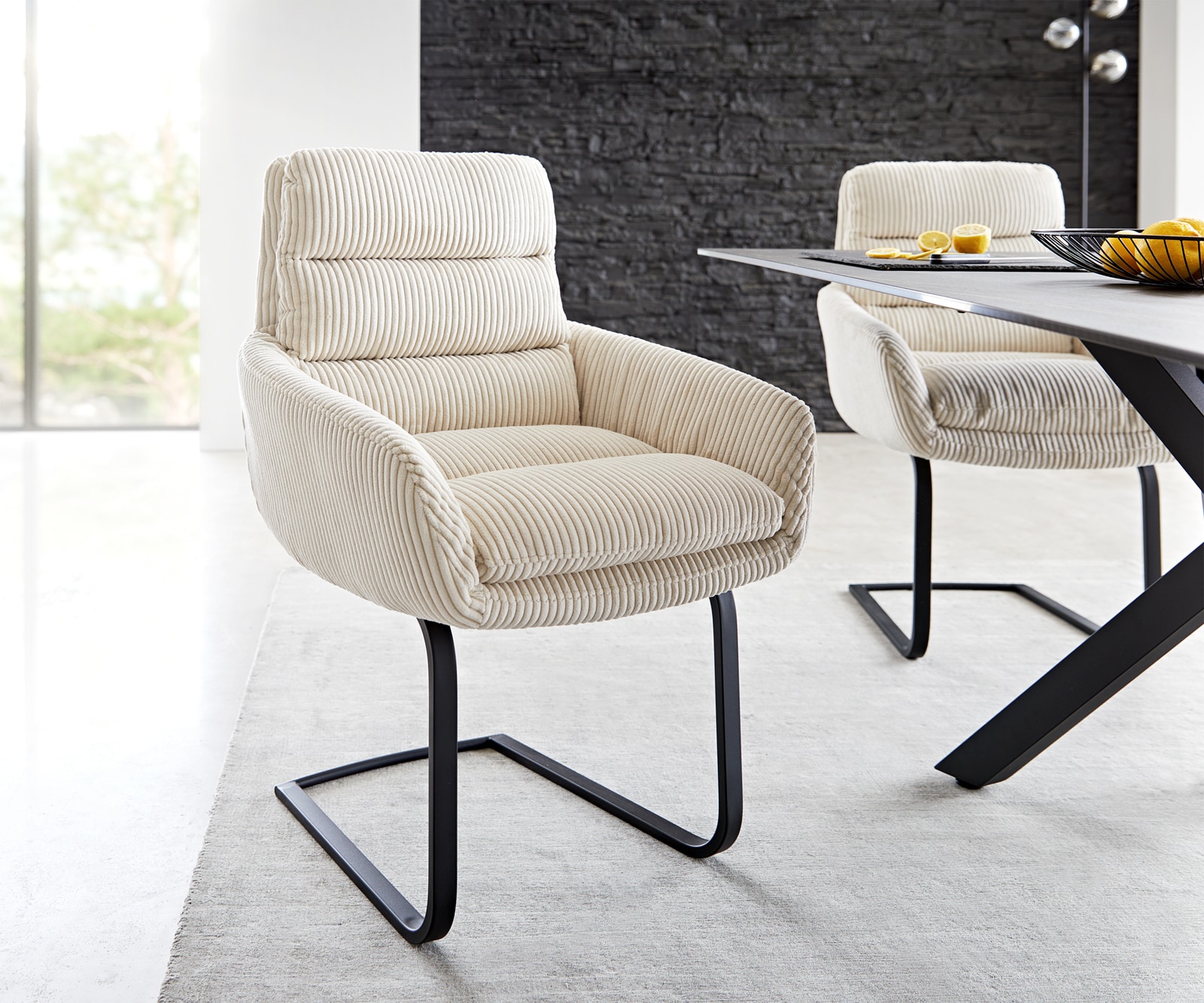 Люлеещ стол с подлакътници Корд Бежов Конзолен крак плосък Черен Abelia-Flex Люлеещ стол с подлакътници Корд Бежов Конзолен крак плосък Черен Abelia-Flex