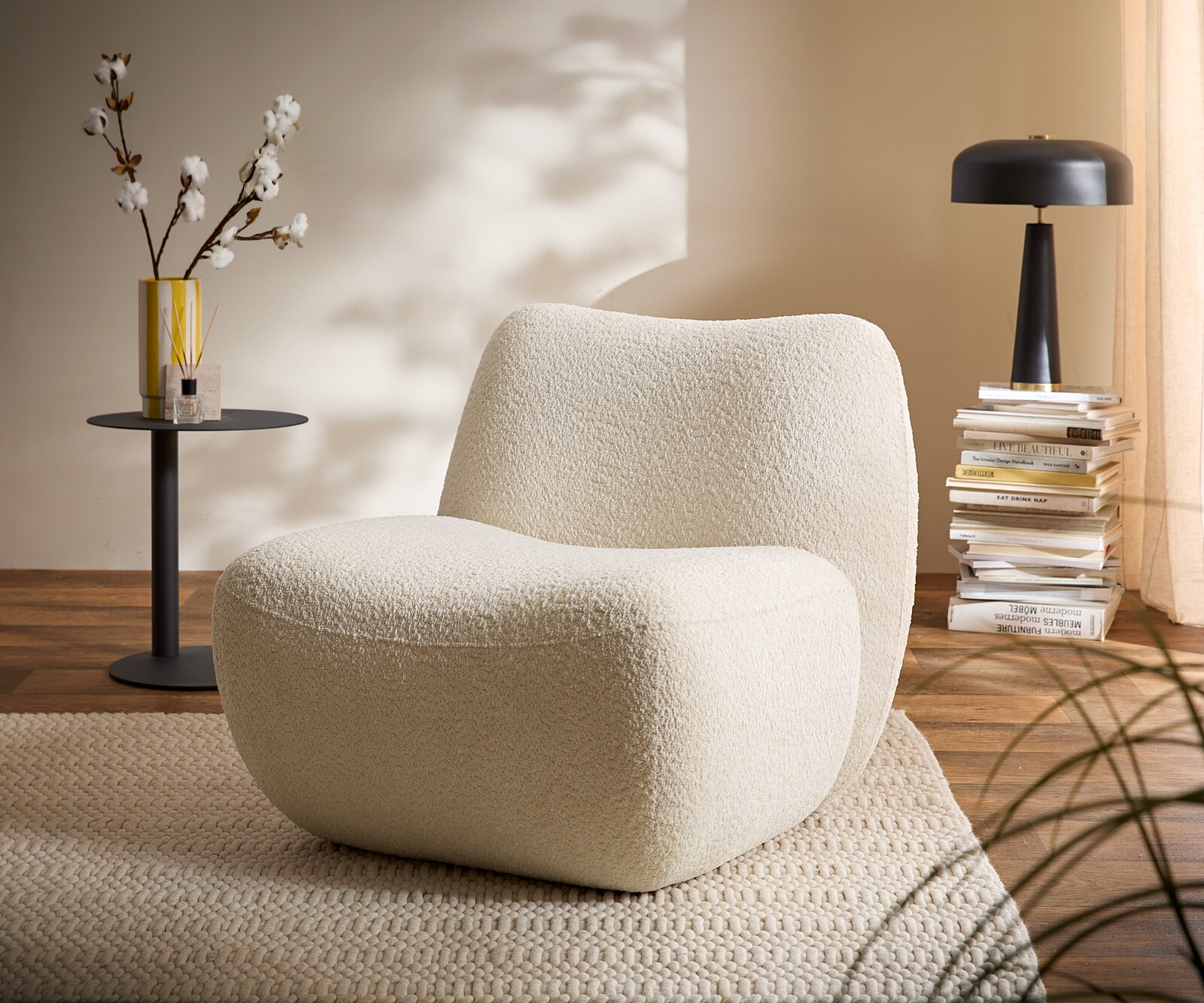 Стол за отдих Zena 75x85 cm Bouclé White