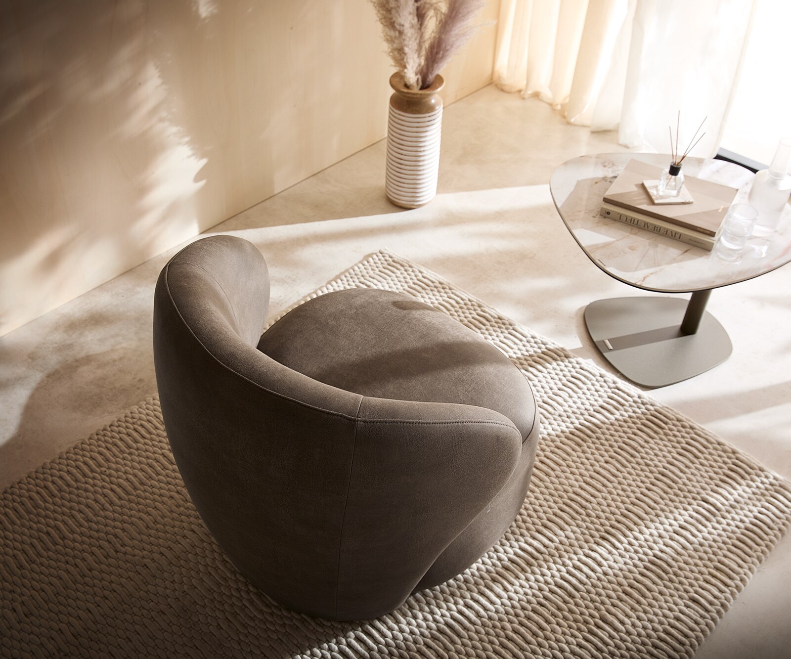 Стол за отдих Pulo 80x80 cm от микрофибър тъмно сиво vintage 1