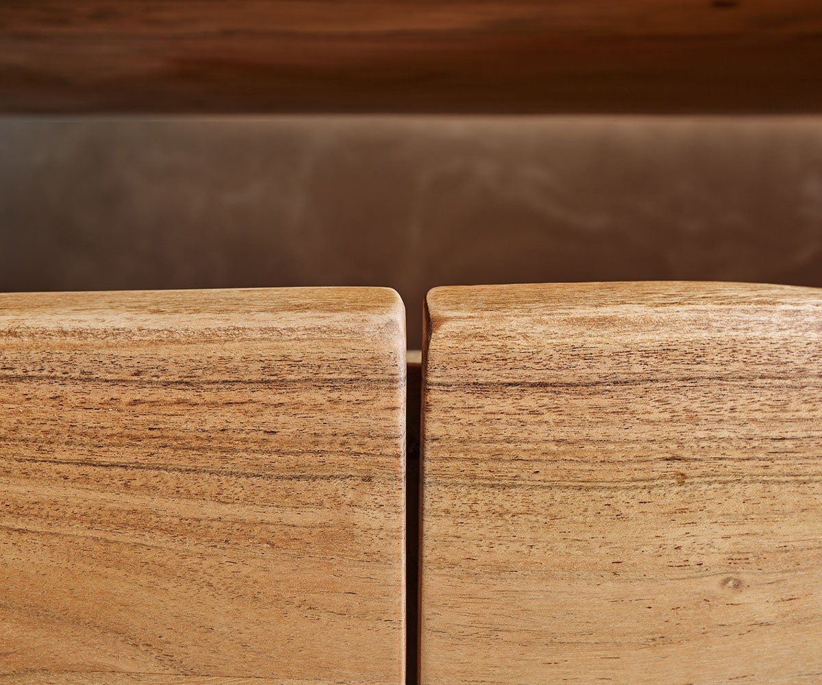 ТВ шкаф 230 см масивна естествена акация 4 чекмеджета Live Edge 5