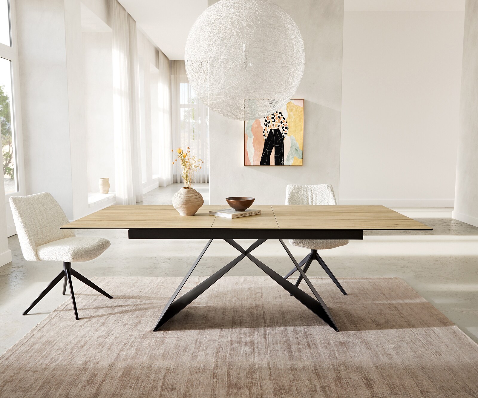Разтегателна трапезна маса Edge 180-220х100 см Керамика Laminam® Sabbia цвят Дъб V-образна метална основа Черен