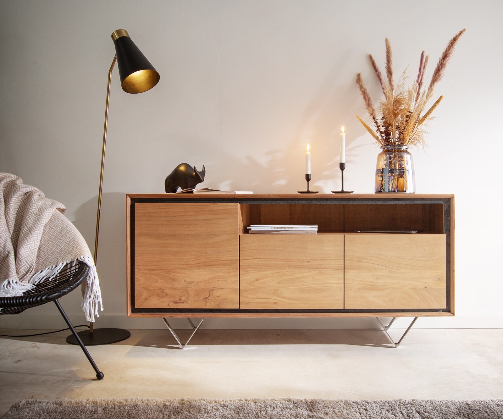 Бюфет 145 cm Акация Натурал 3 Врати 1 Рафт каменен фурнир V-Крак Stonegrace 2 Бюфет 145 cm Акация Натурал 3 Врати 1 Рафт каменен фурнир V-Крак Stonegrace 2