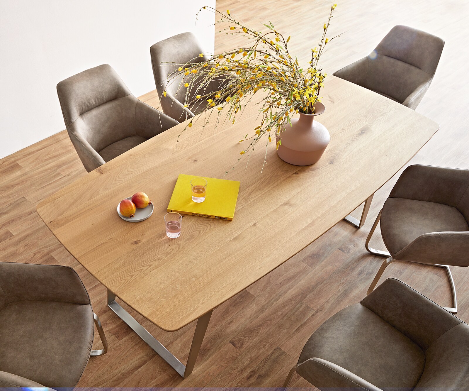 Маса Boot 200x100 Дъб Натурал Неръждаема стомана под ъгъл Швейцарски ръб Edge 2