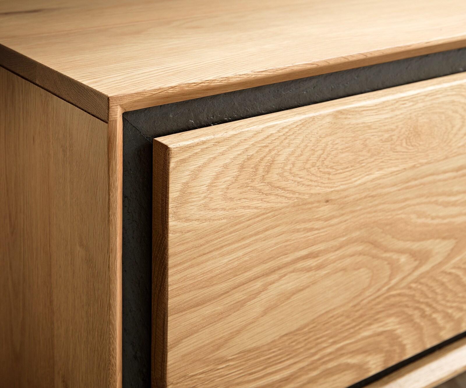 ТВ шкаф Stonegrace 200 cm естествен дъб 4 врати каменен фурнир V-образен крак от неръждаема стомана 5