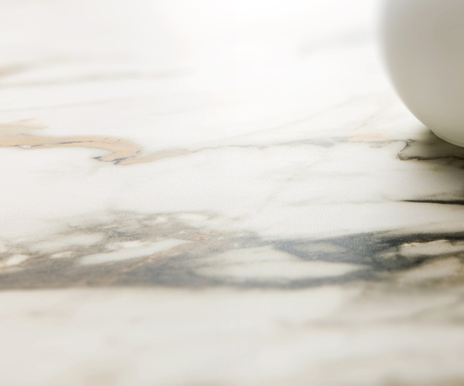 Маса Edge 300x100 см, керамика Calacatta Luxe в бяло-златно-сиво, подходяща за външна употреба, кръстообразна рамка, правоъгълна, от неръждаема стомана 5