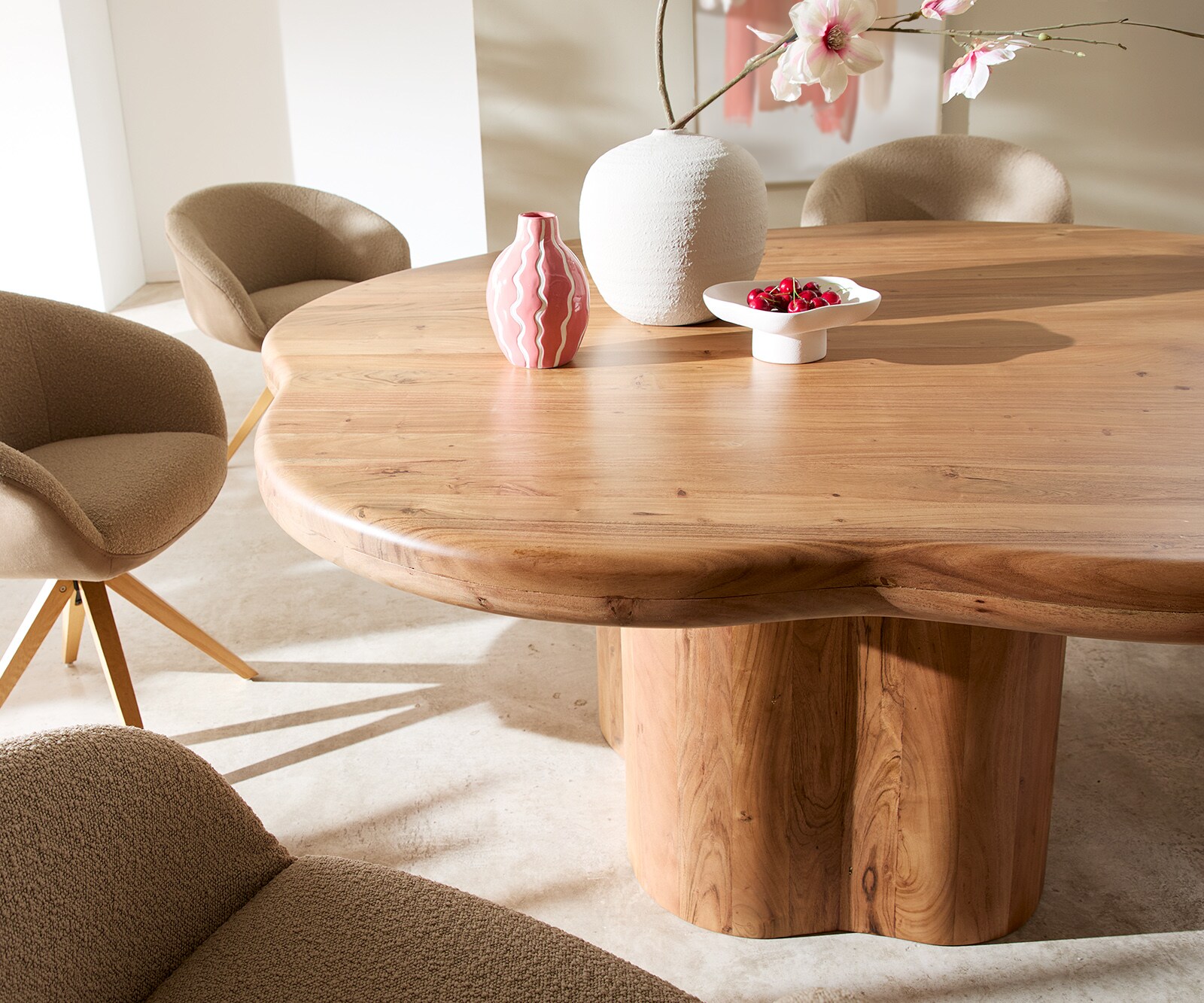 Трапезна маса Orbion 180x175 естествена рамка от акациево дърво 2