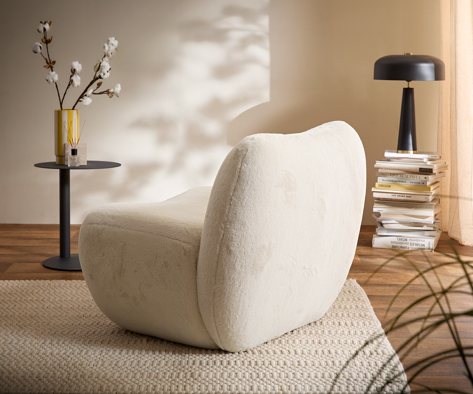 Стол за отдих Zena 75x85 cm плюшен крем-бял 4