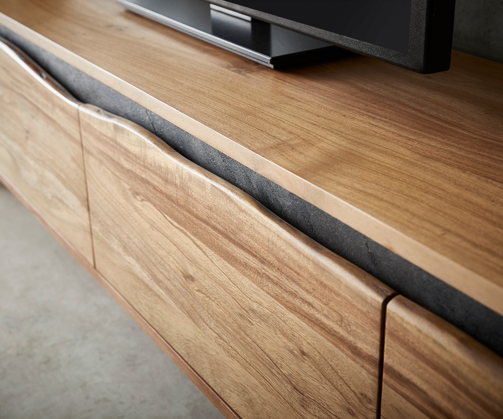 Нисък шкаф 220x35 cm Акация Натурал 4 Врати естествен ръб Stonegrace 3 Нисък шкаф 220x35 cm Акация Натурал 4 Врати естествен ръб Stonegrace 3