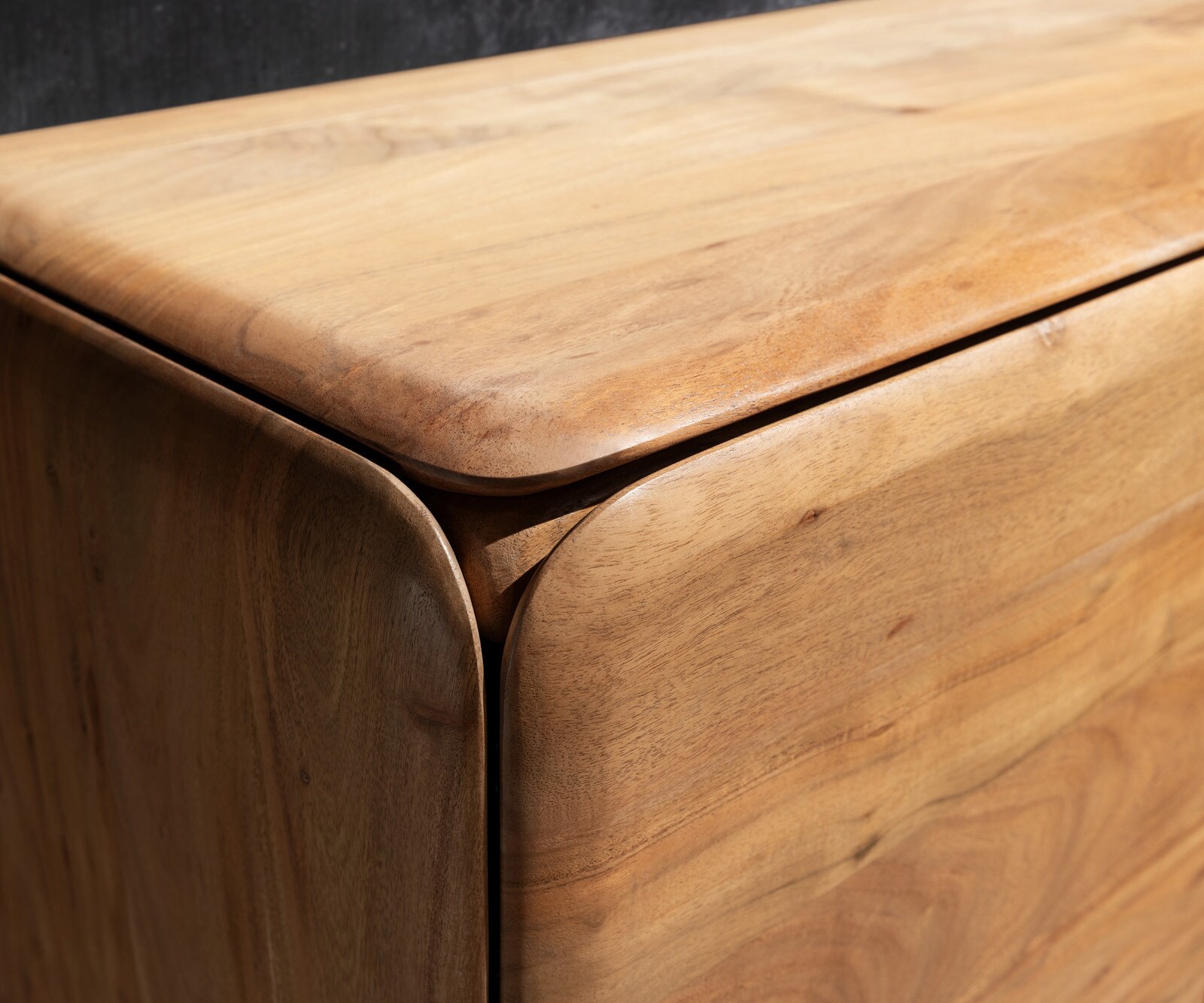 Нисък шкаф Shavani 220 см естествена акация 4 врати кръгла основа неръждаема стомана сребро 3