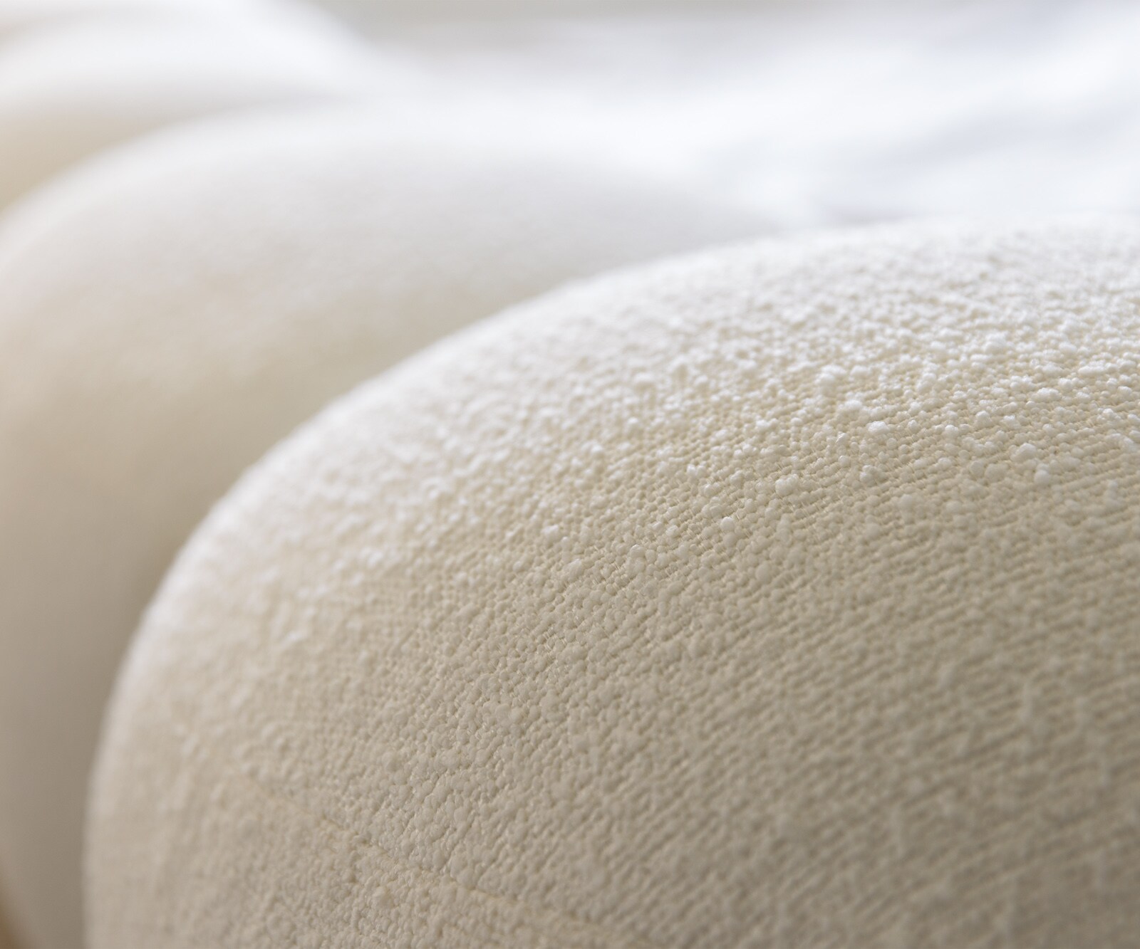 Тапицирана рамка за легло Perlla 180x200 cm bouclé крем-бяло 3